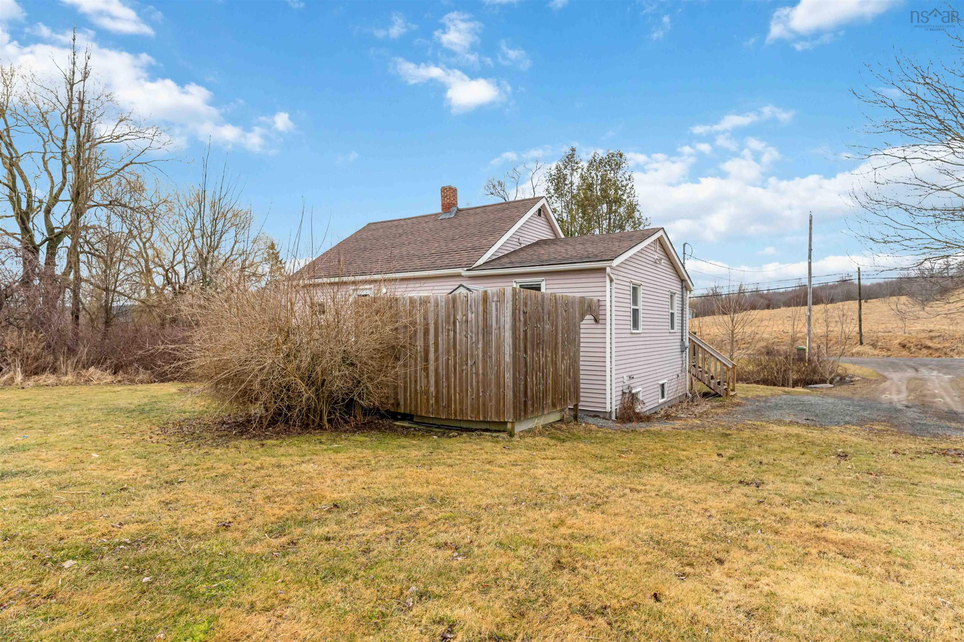 $349,000.00: 12047 Old Trunk 1, Hortonville