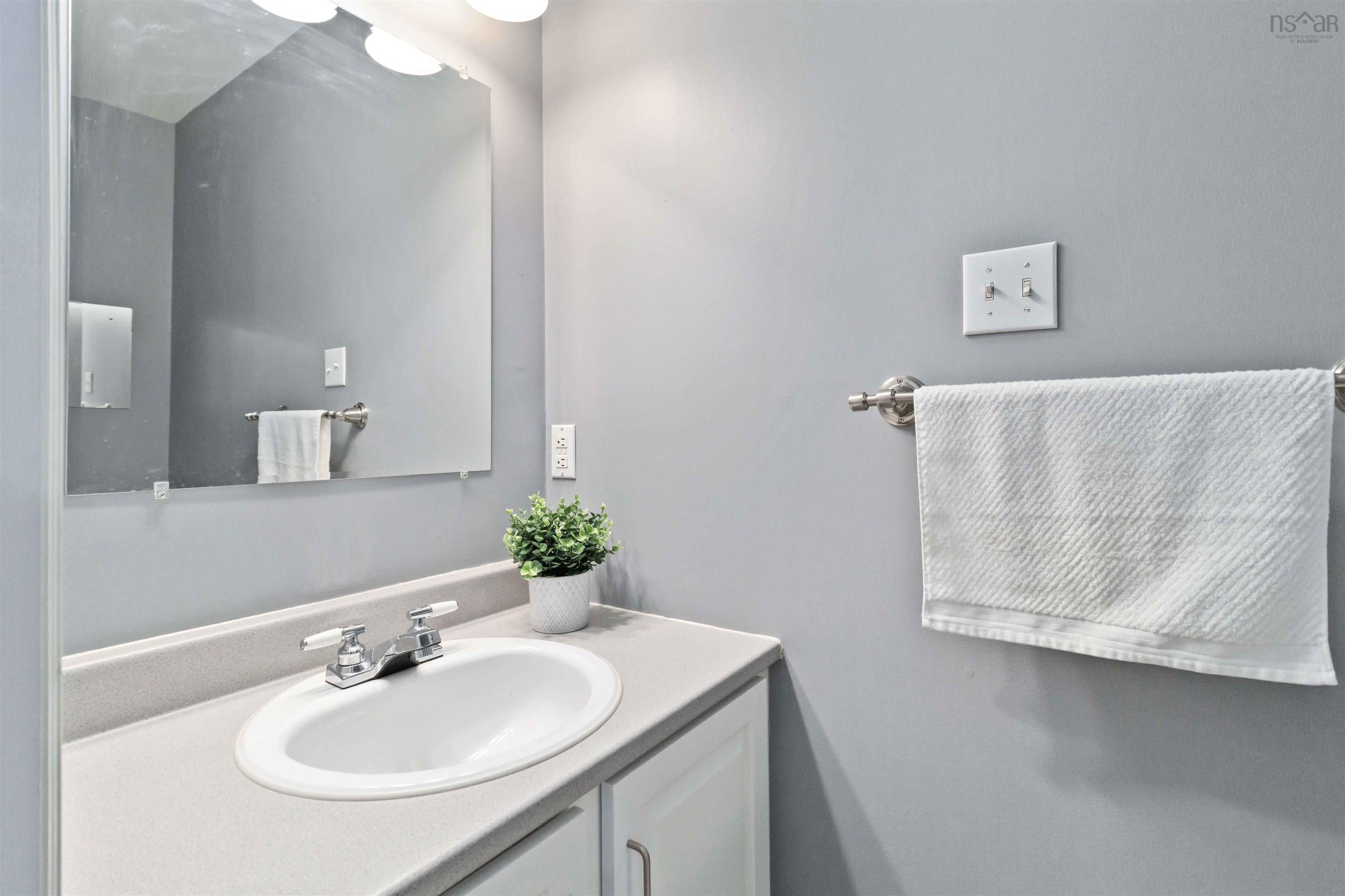 $419,000.00: 72 Serocco Crescent, Dartmouth