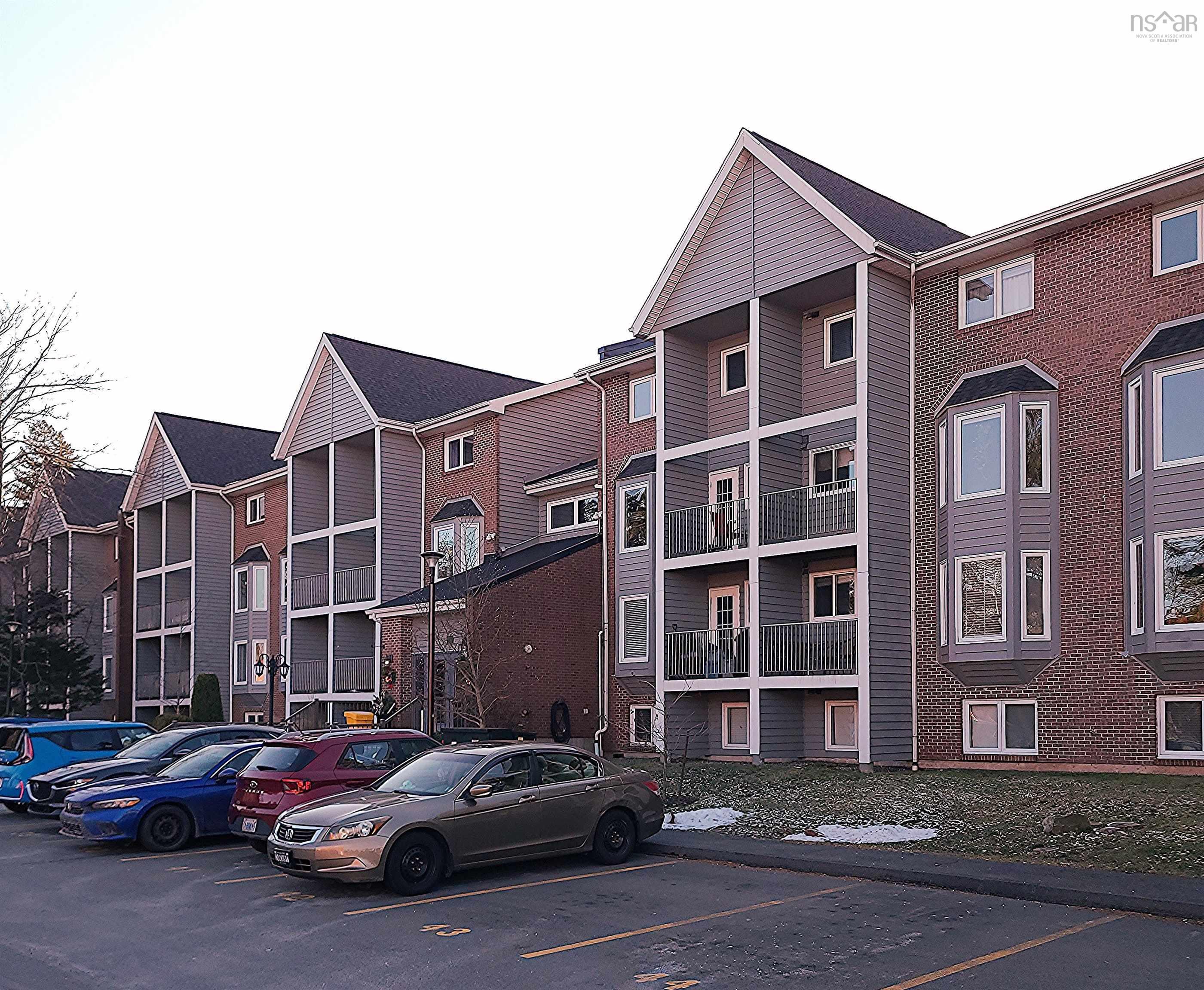 $378,000.00: 315 15 Knightsridge Drive, Halifax