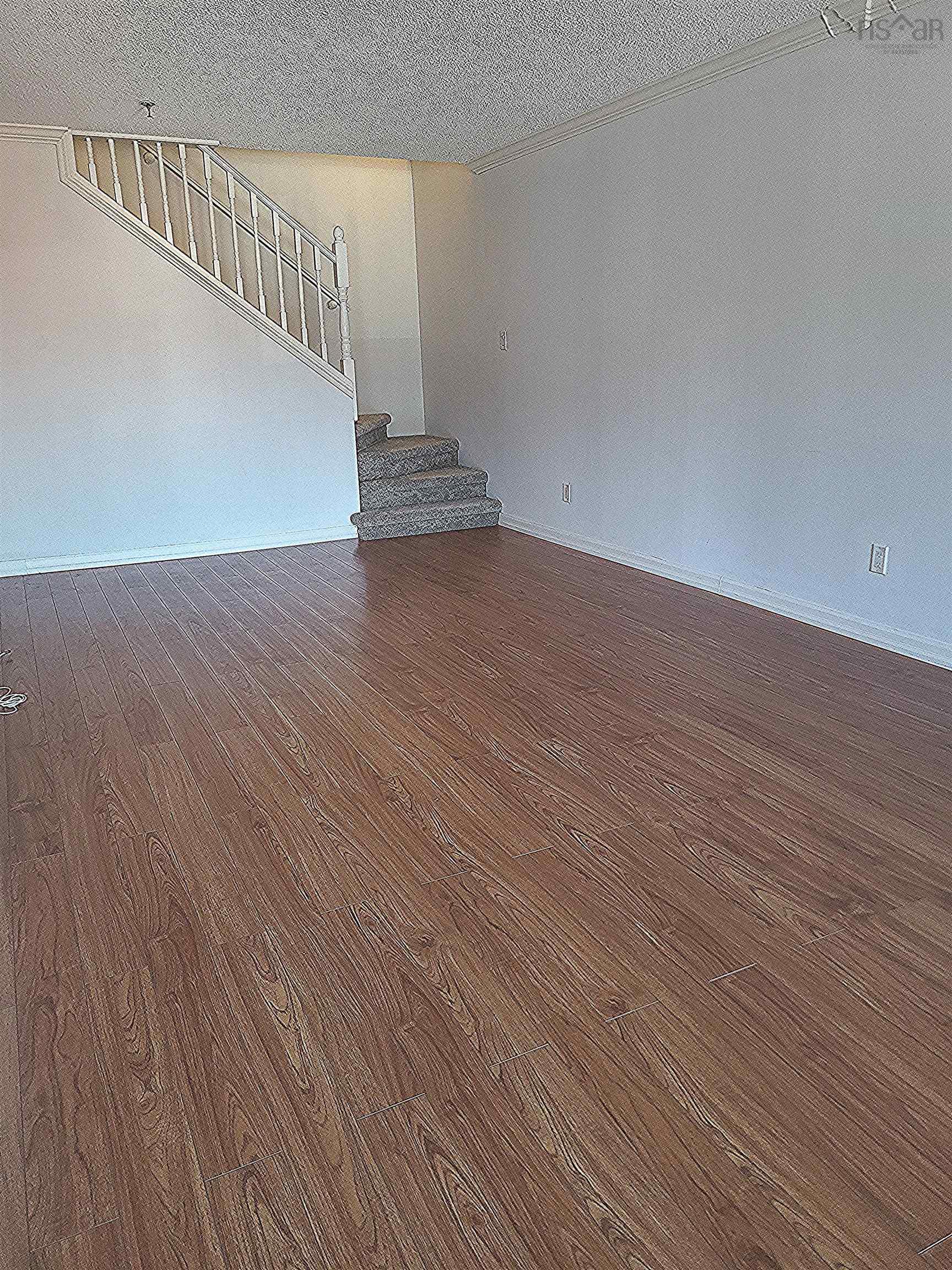$378,000.00: 315 15 Knightsridge Drive, Halifax