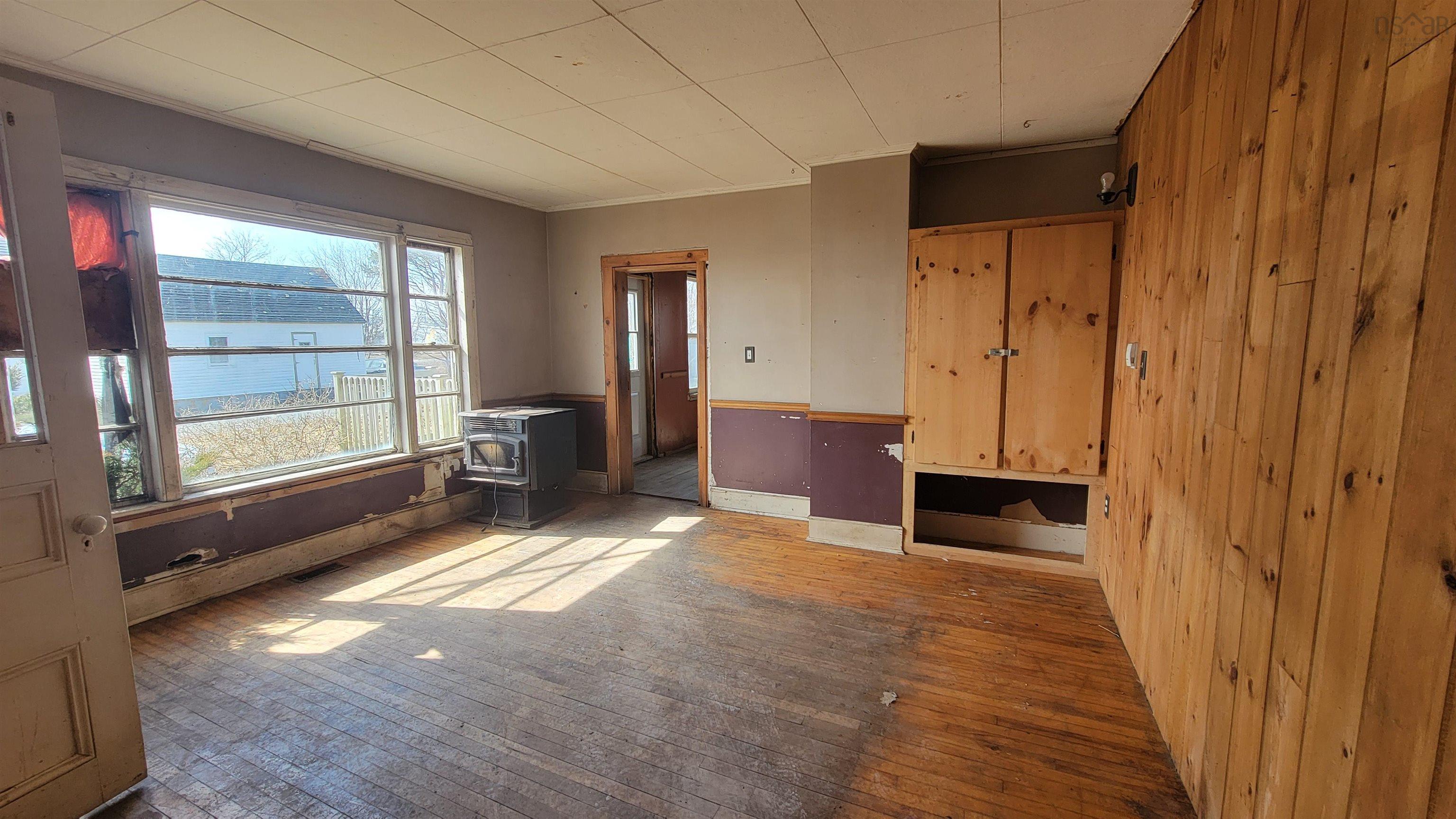 $54,900.00: 994 Highway 335, West Pubnico