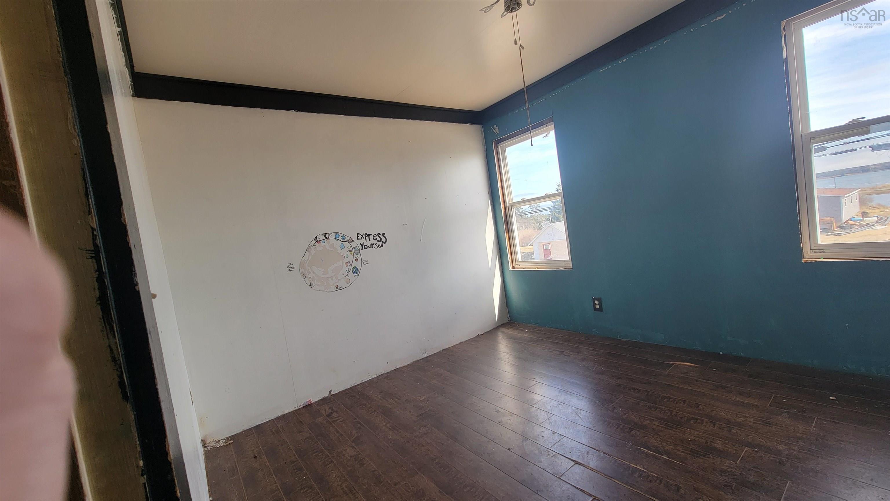 $54,900.00: 994 Highway 335, West Pubnico