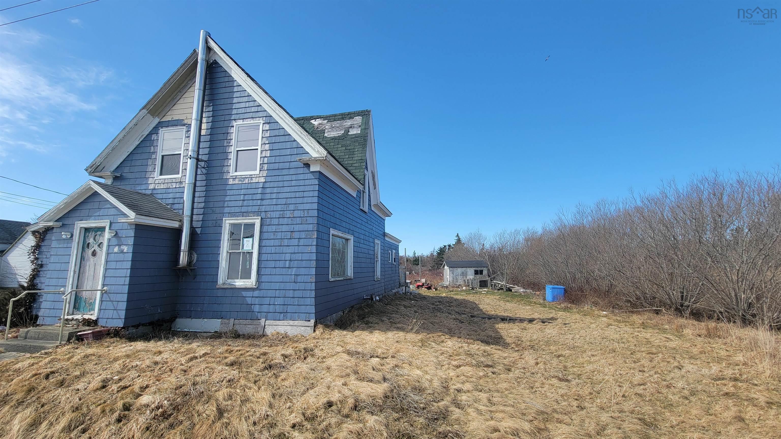 $54,900.00: 994 Highway 335, West Pubnico