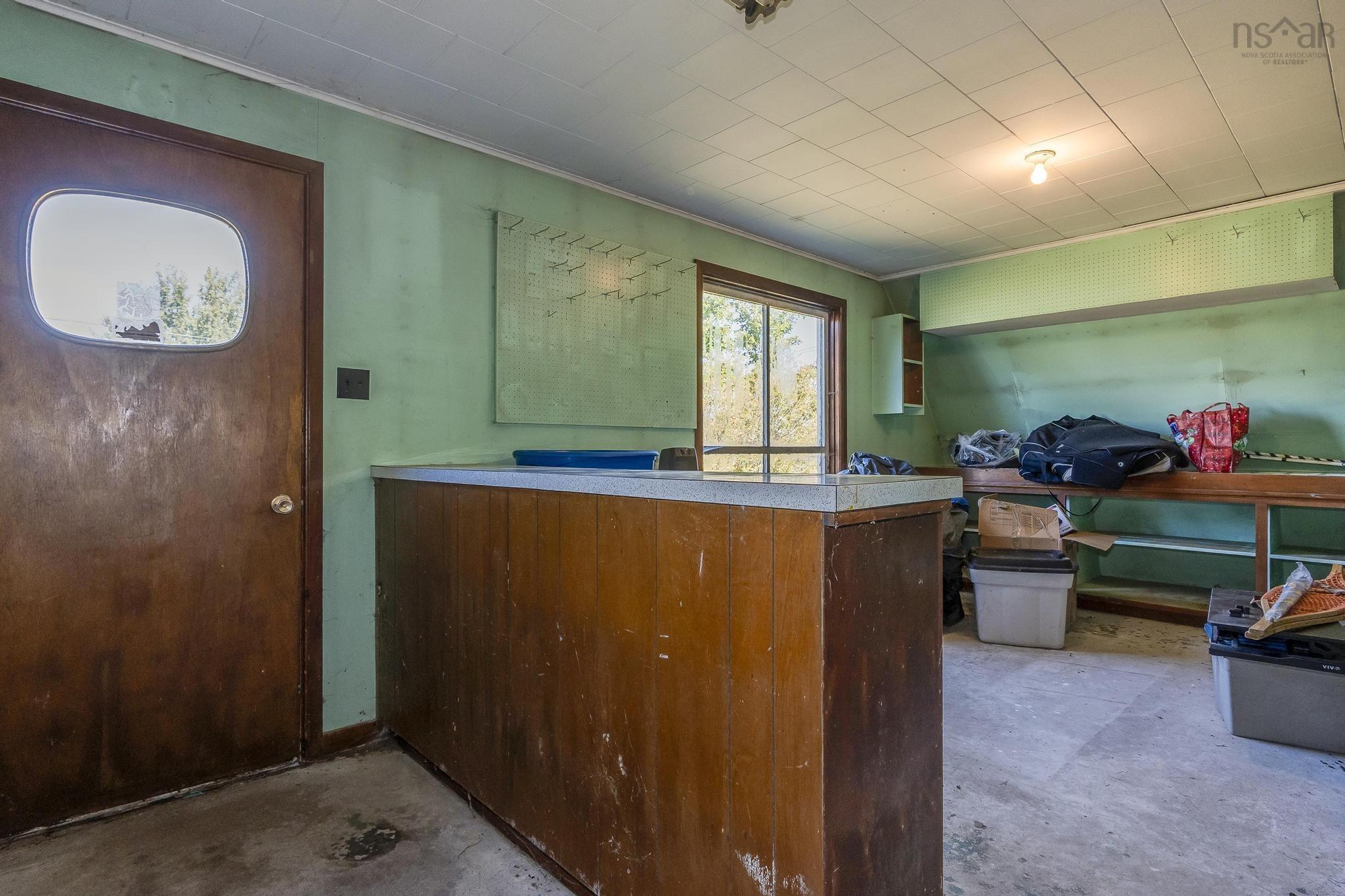 $100,000.00: 11 Middle Road, Lawrencetown