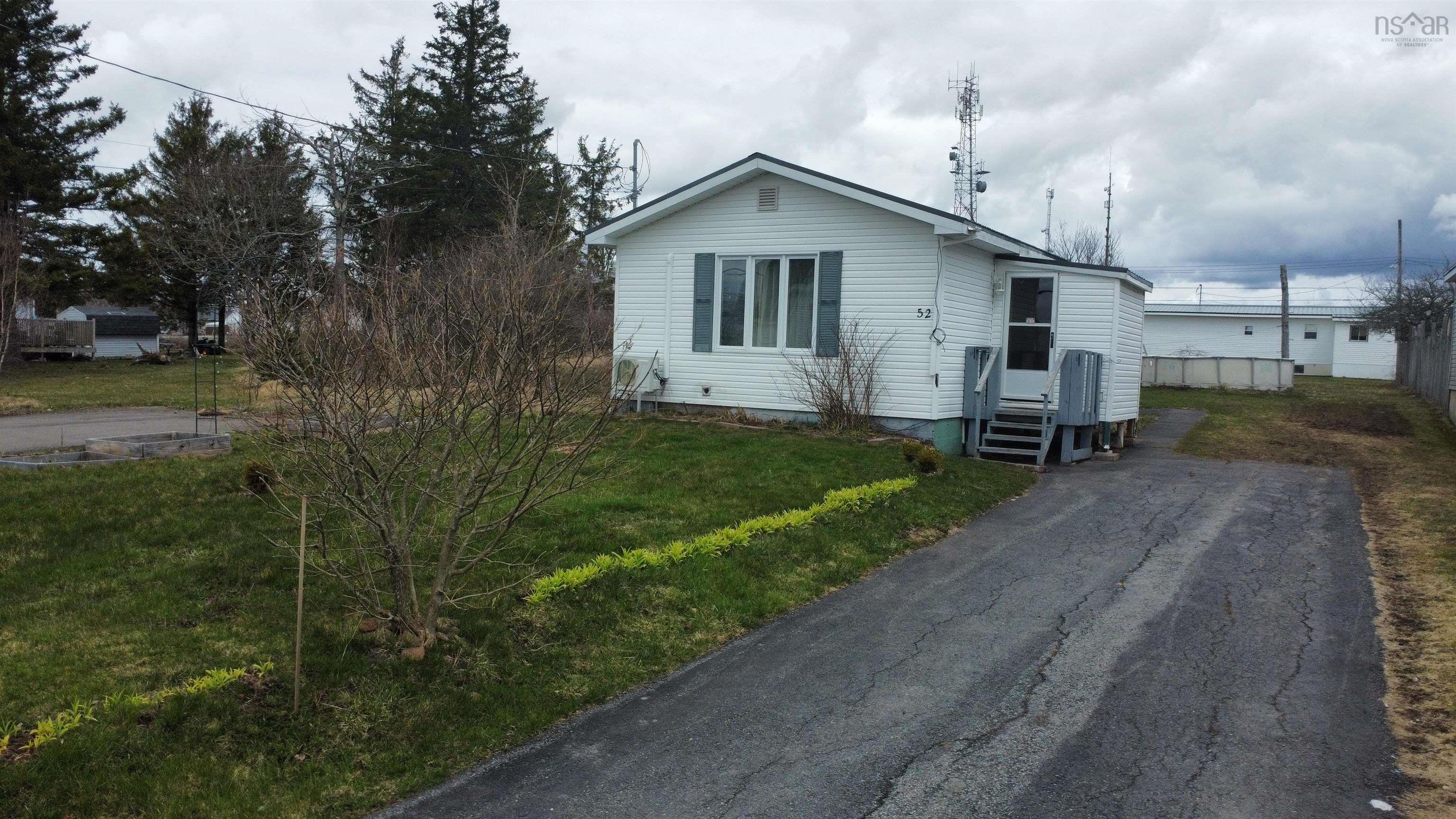 52 Pleasant Street, Springhill, NS (MLS 202505512)
