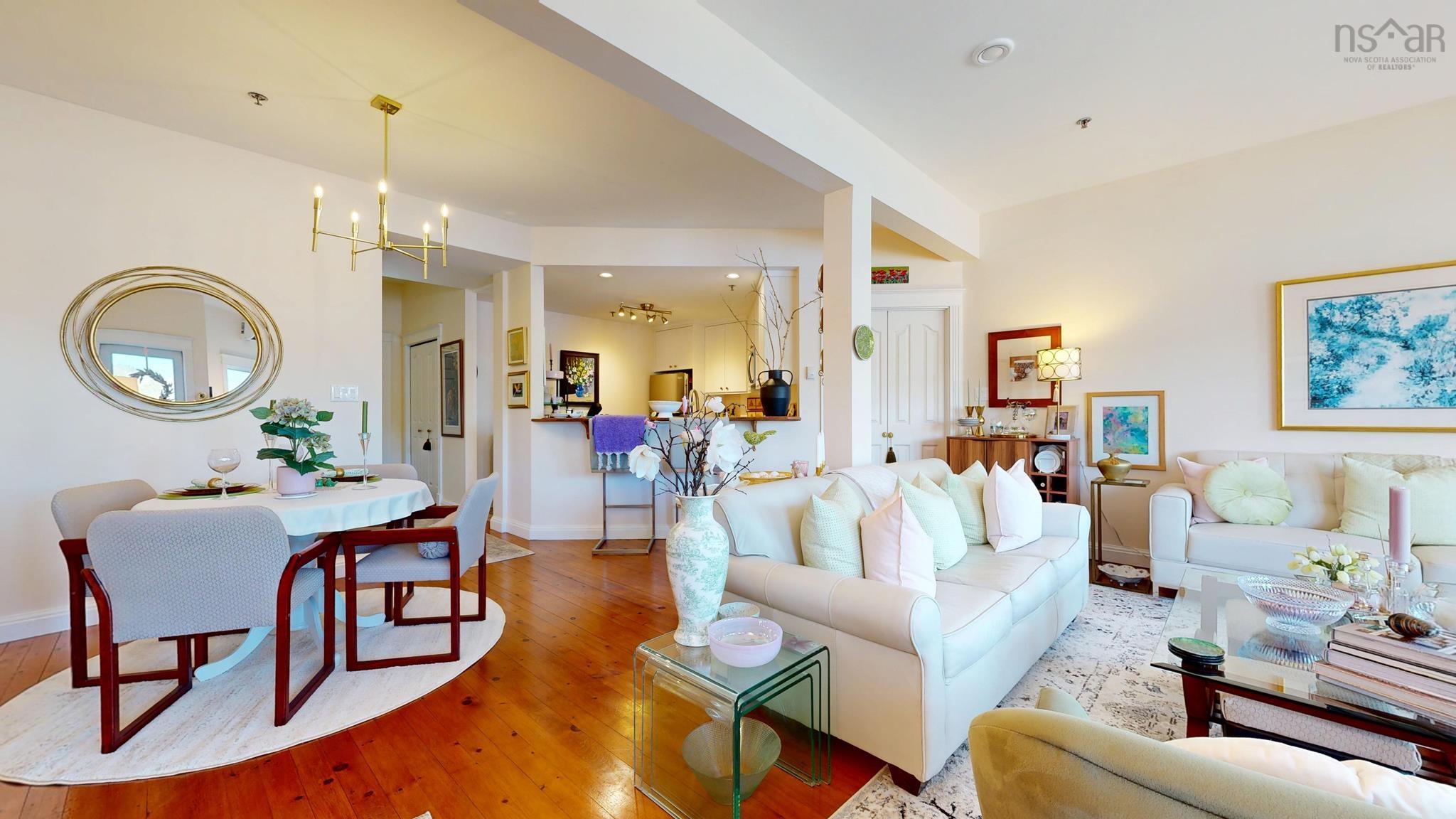 $575,000.00: 102 575 Main Street, Mahone Bay