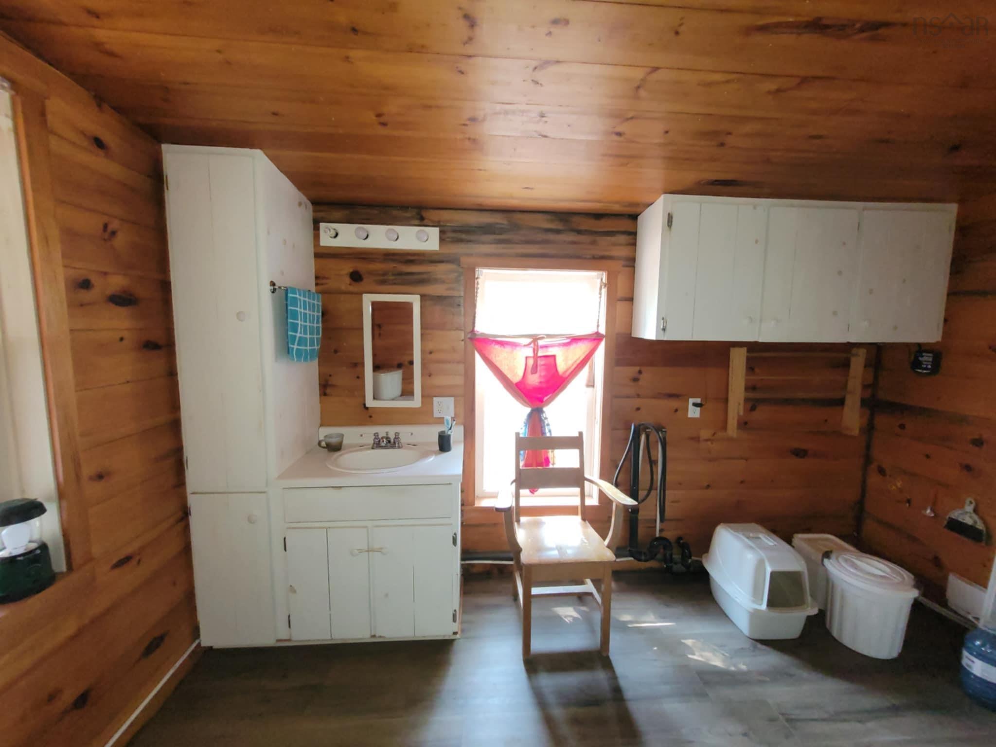 $199,900.00: 863 326 Highway, Earltown