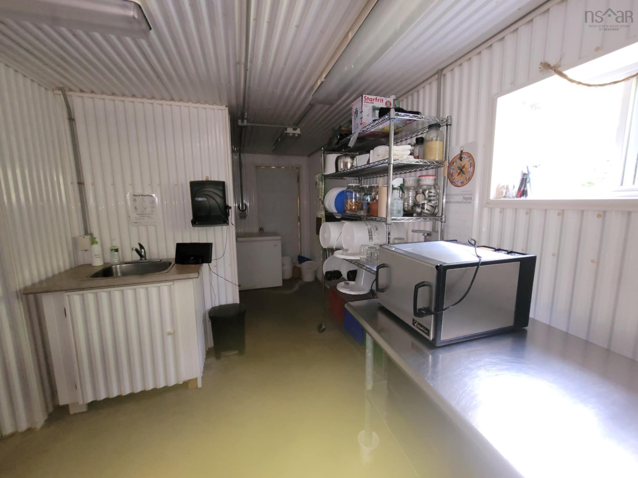 $199,900.00: 863 326 Highway, Earltown