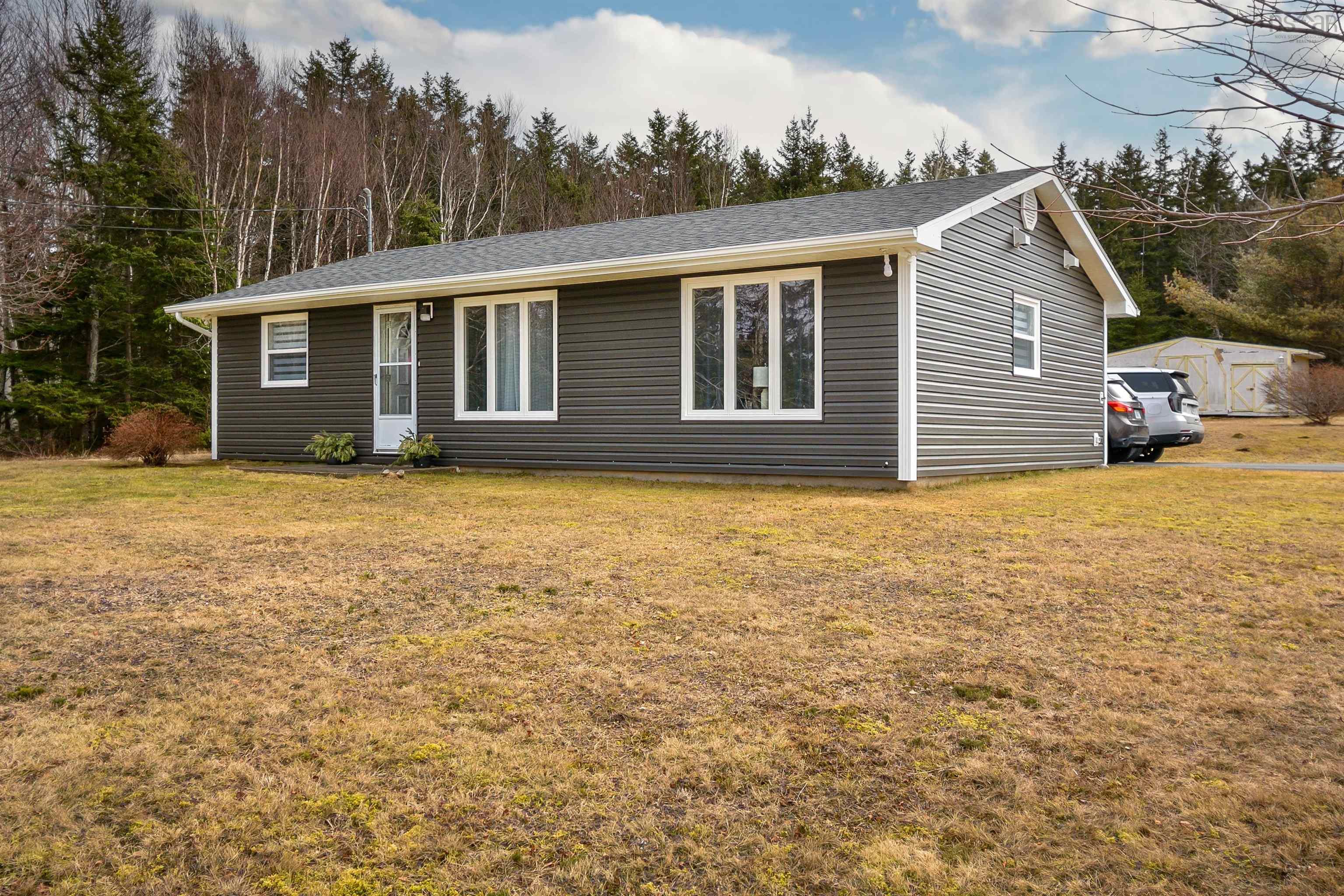 $239,900.00: 64 KILKENNY LAKE Road, South Bar