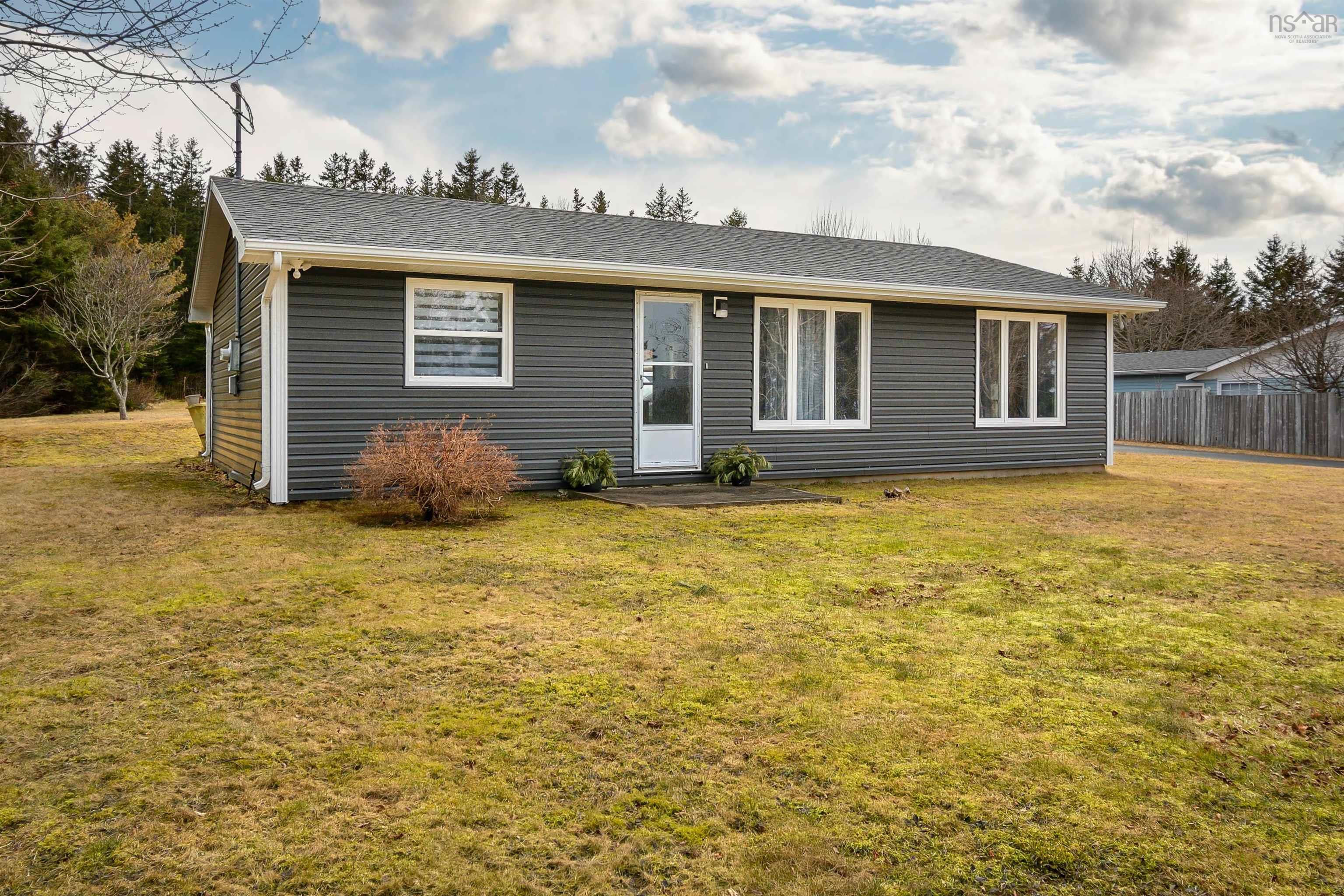$239,900.00: 64 KILKENNY LAKE Road, South Bar