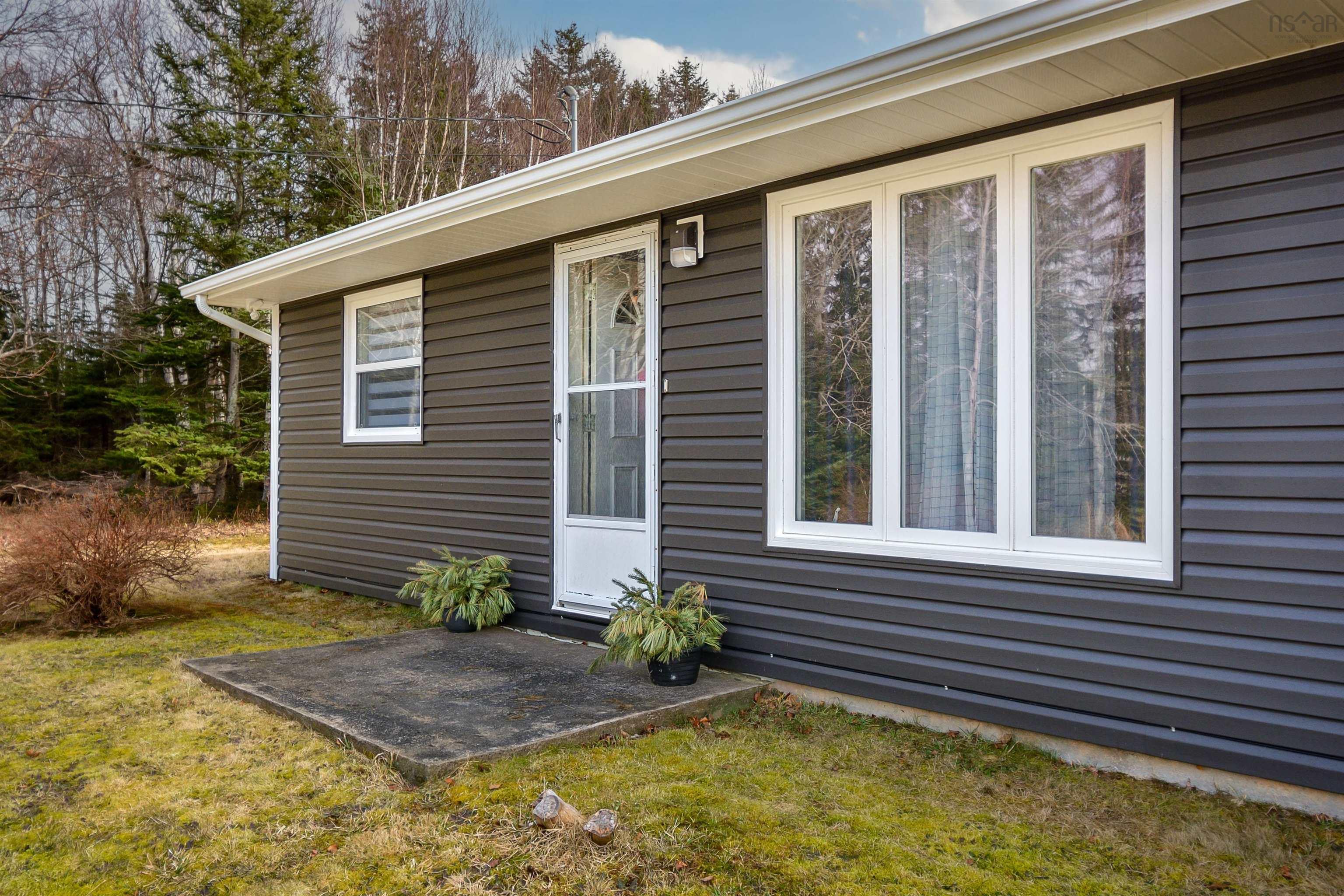 $239,900.00: 64 KILKENNY LAKE Road, South Bar