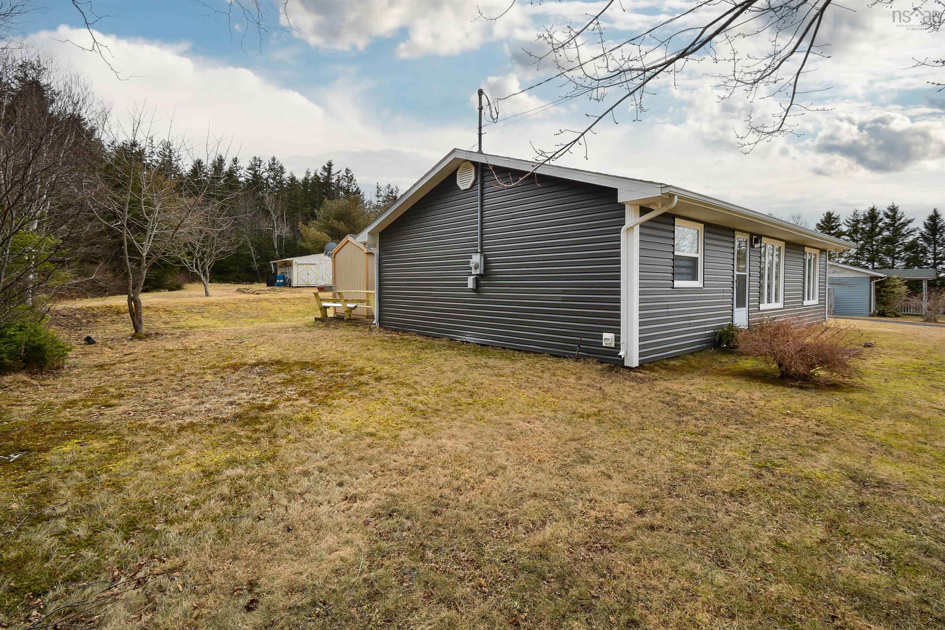 $239,900.00: 64 KILKENNY LAKE Road, South Bar