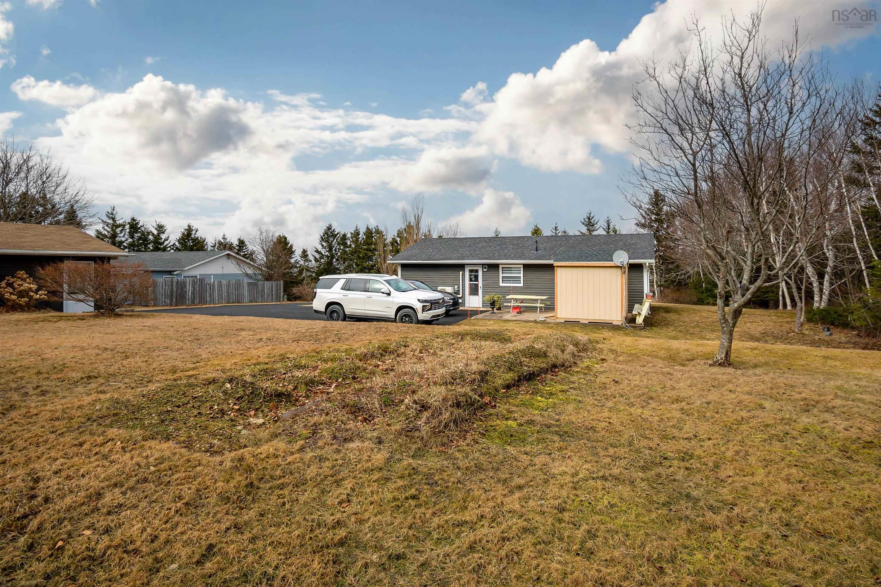 $239,900.00: 64 KILKENNY LAKE Road, South Bar
