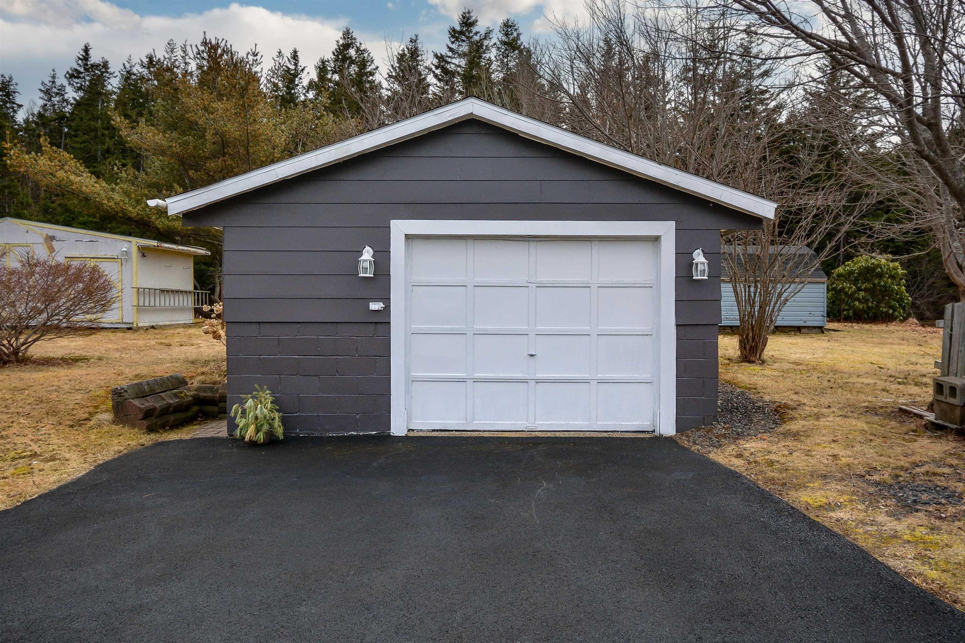 $239,900.00: 64 KILKENNY LAKE Road, South Bar