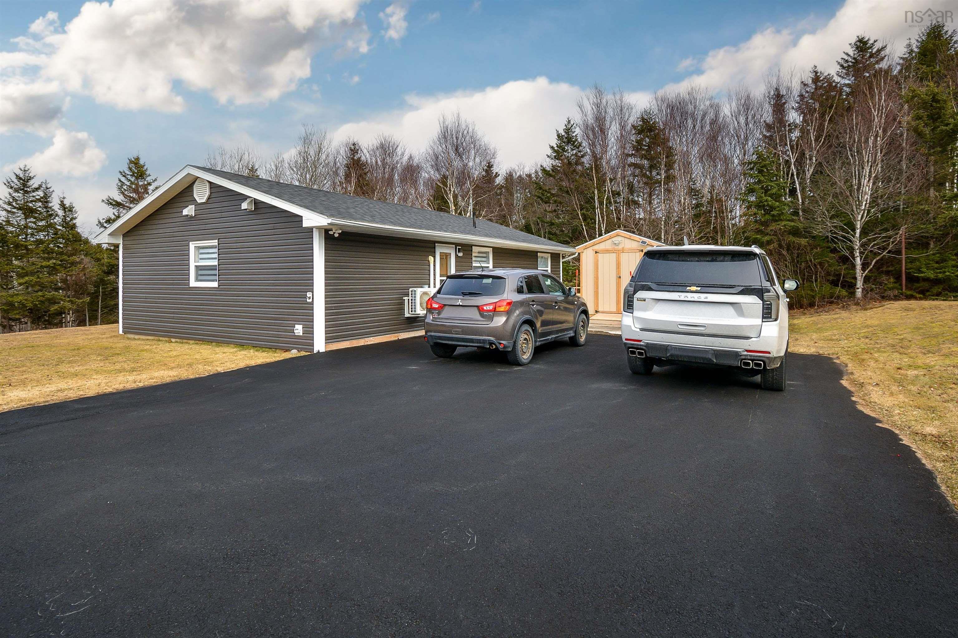 $239,900.00: 64 KILKENNY LAKE Road, South Bar