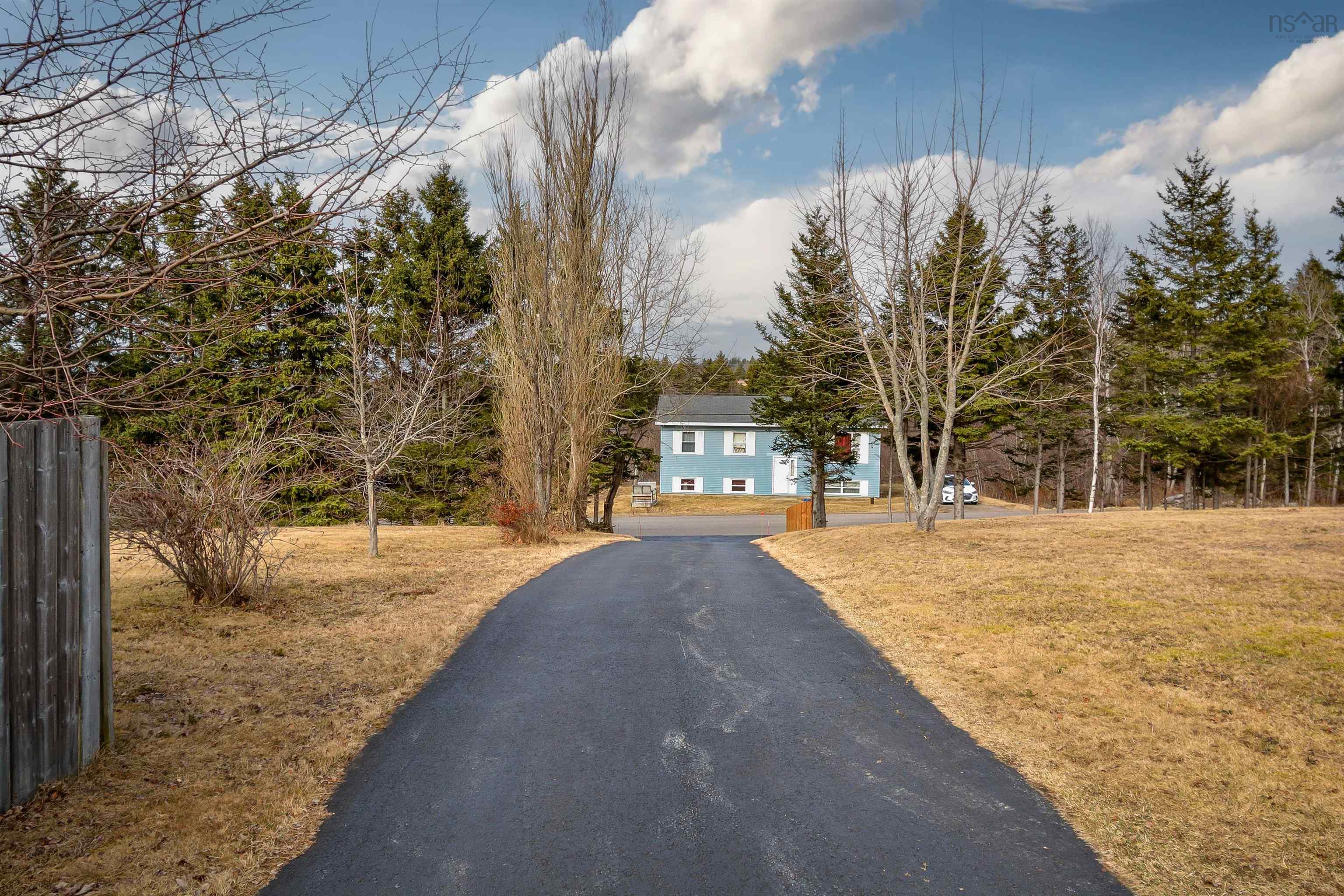 $239,900.00: 64 KILKENNY LAKE Road, South Bar
