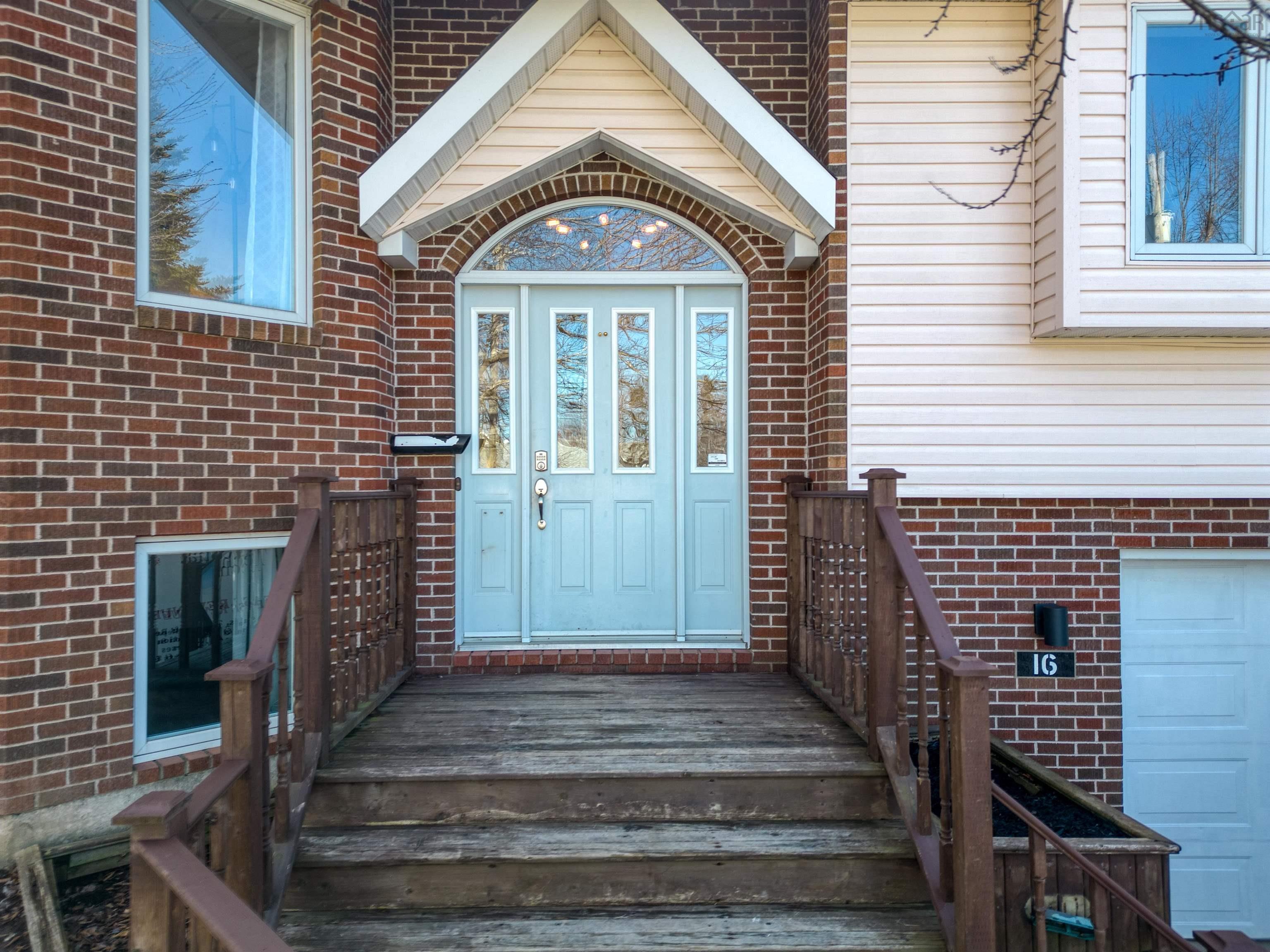 $689,900.00: 16 Keystone Court, Halifax