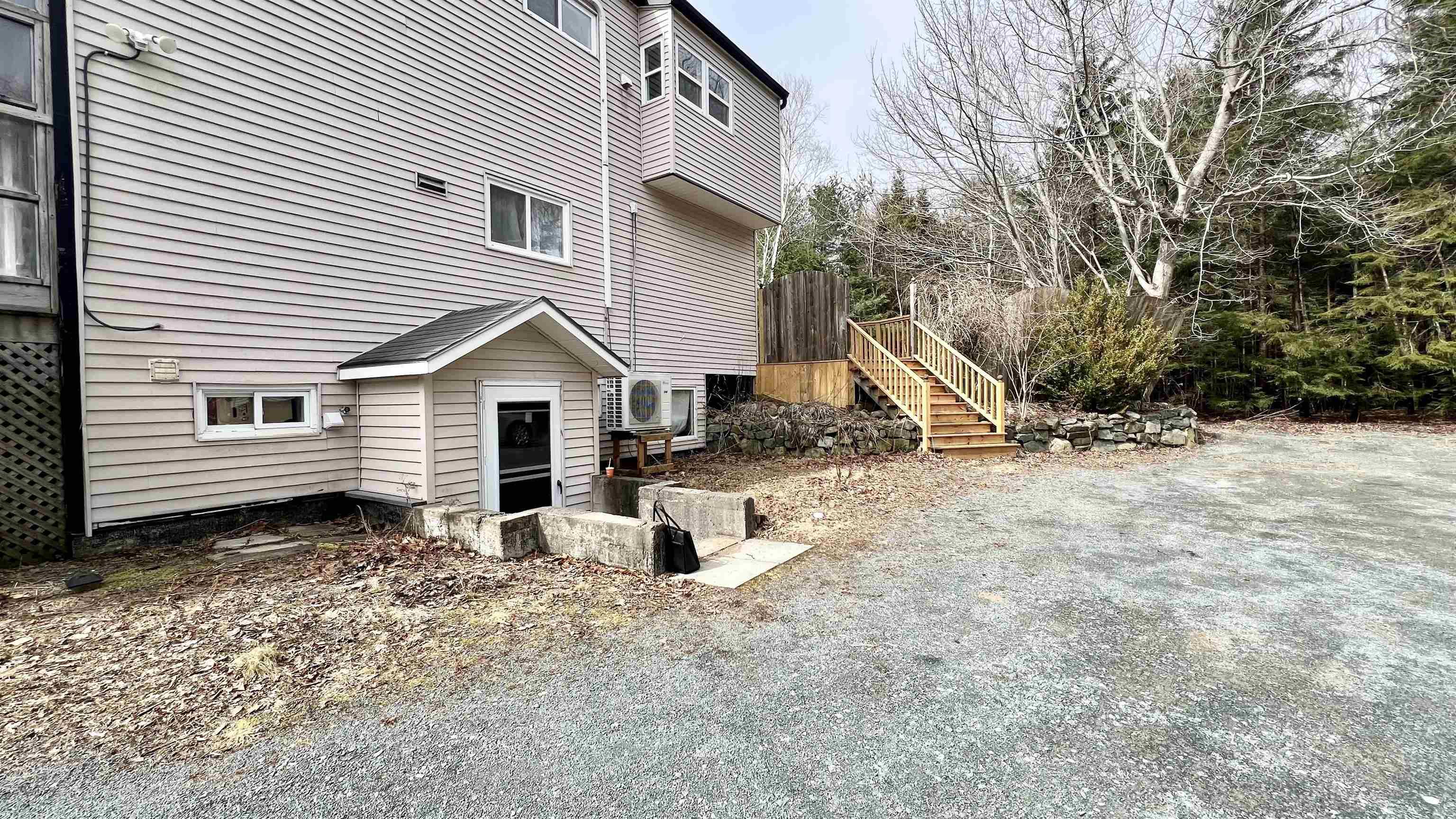 $629,900.00: 43 Ross Road, Dartmouth