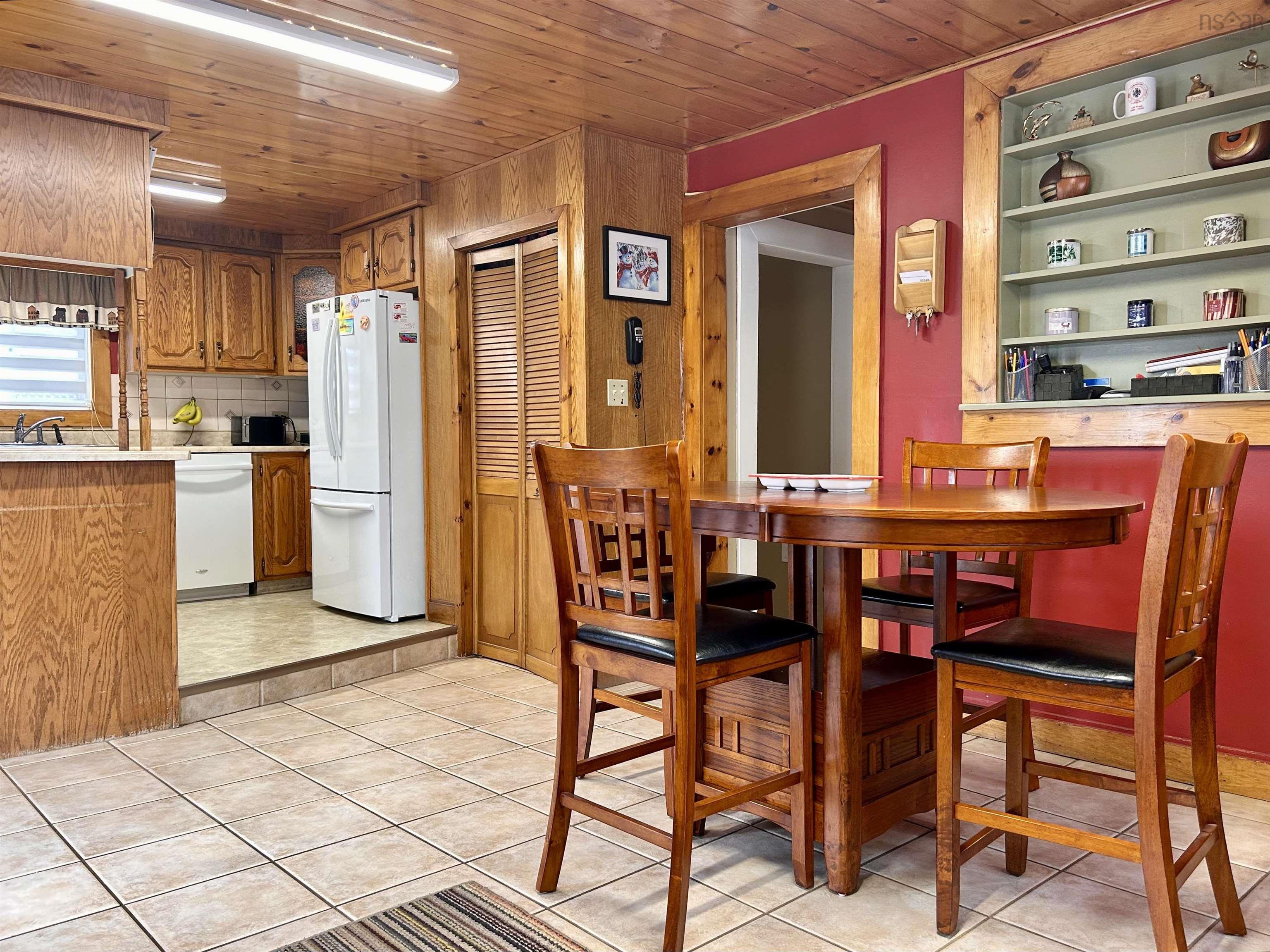 $279,900.00: 6 Haliburton Street, Amherst
