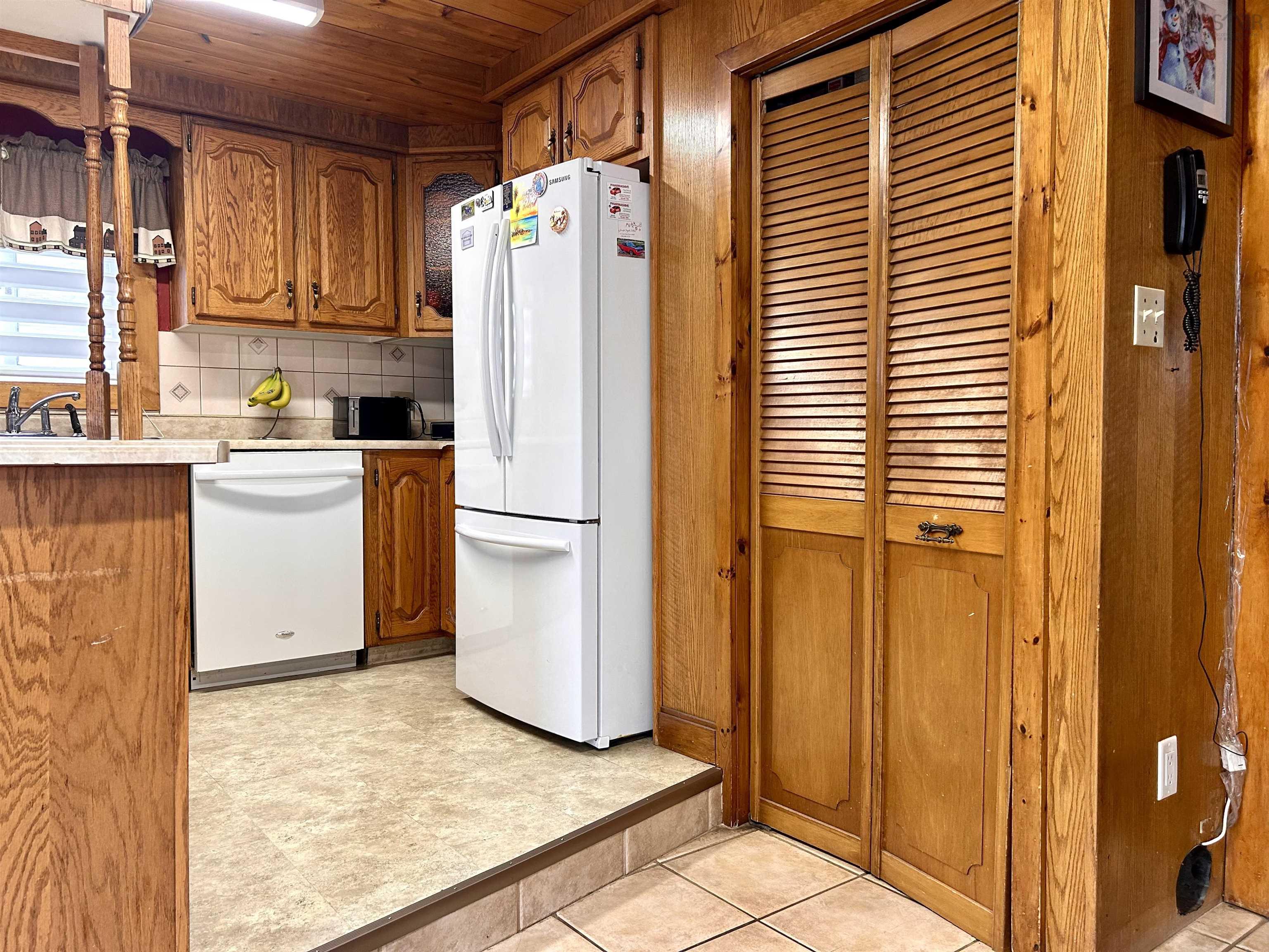 $279,900.00: 6 Haliburton Street, Amherst