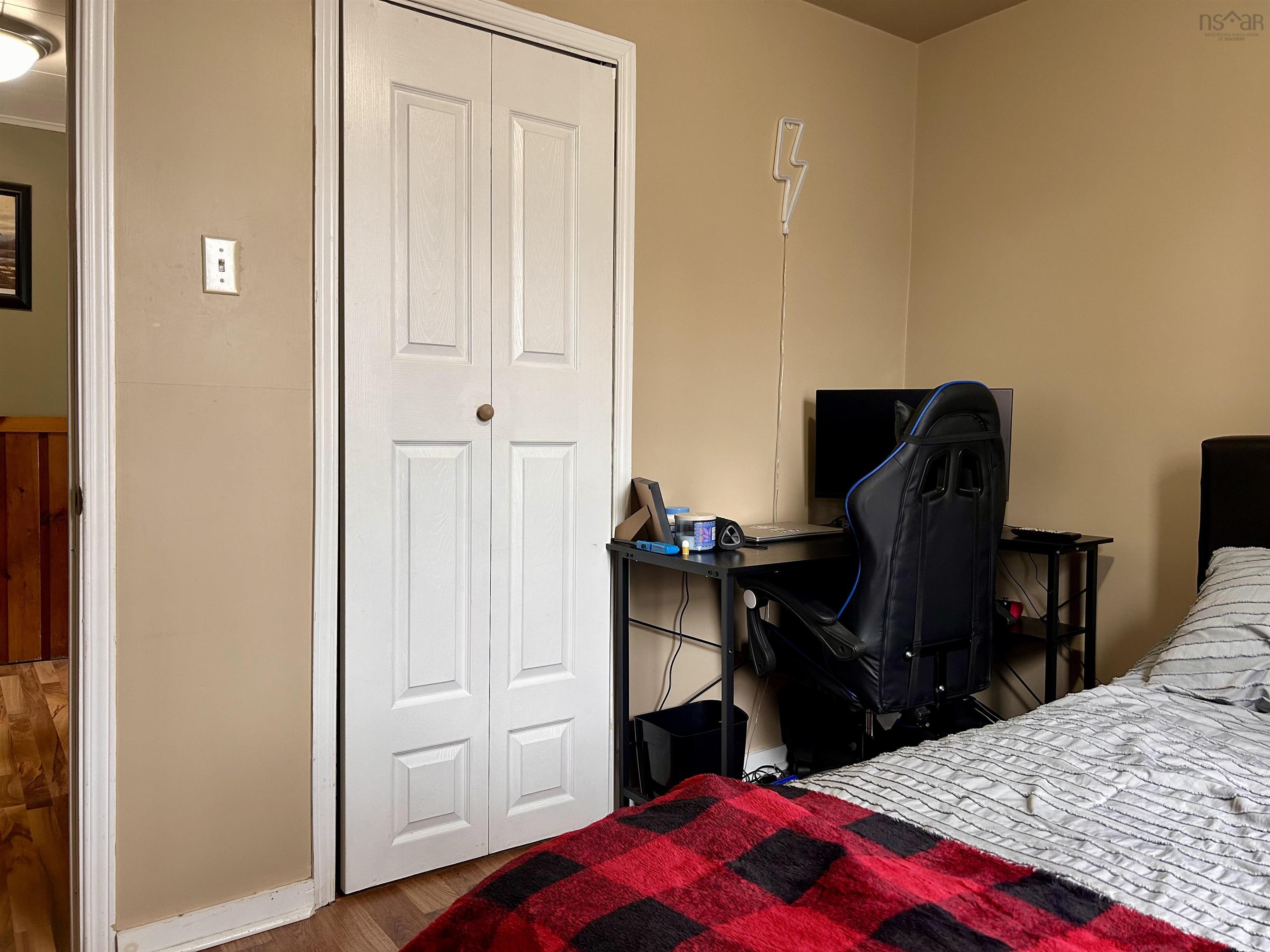 $279,900.00: 6 Haliburton Street, Amherst