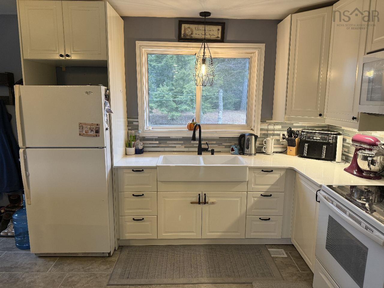 $349,900.00: 19 Whispering Pines Lane, Pine Grove