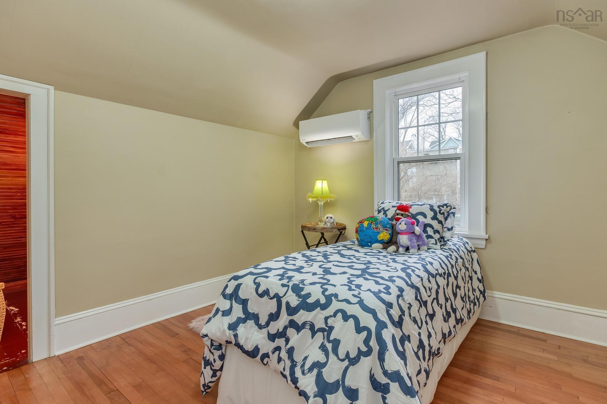 $699,000.00: 87 Crichton Avenue, Dartmouth
