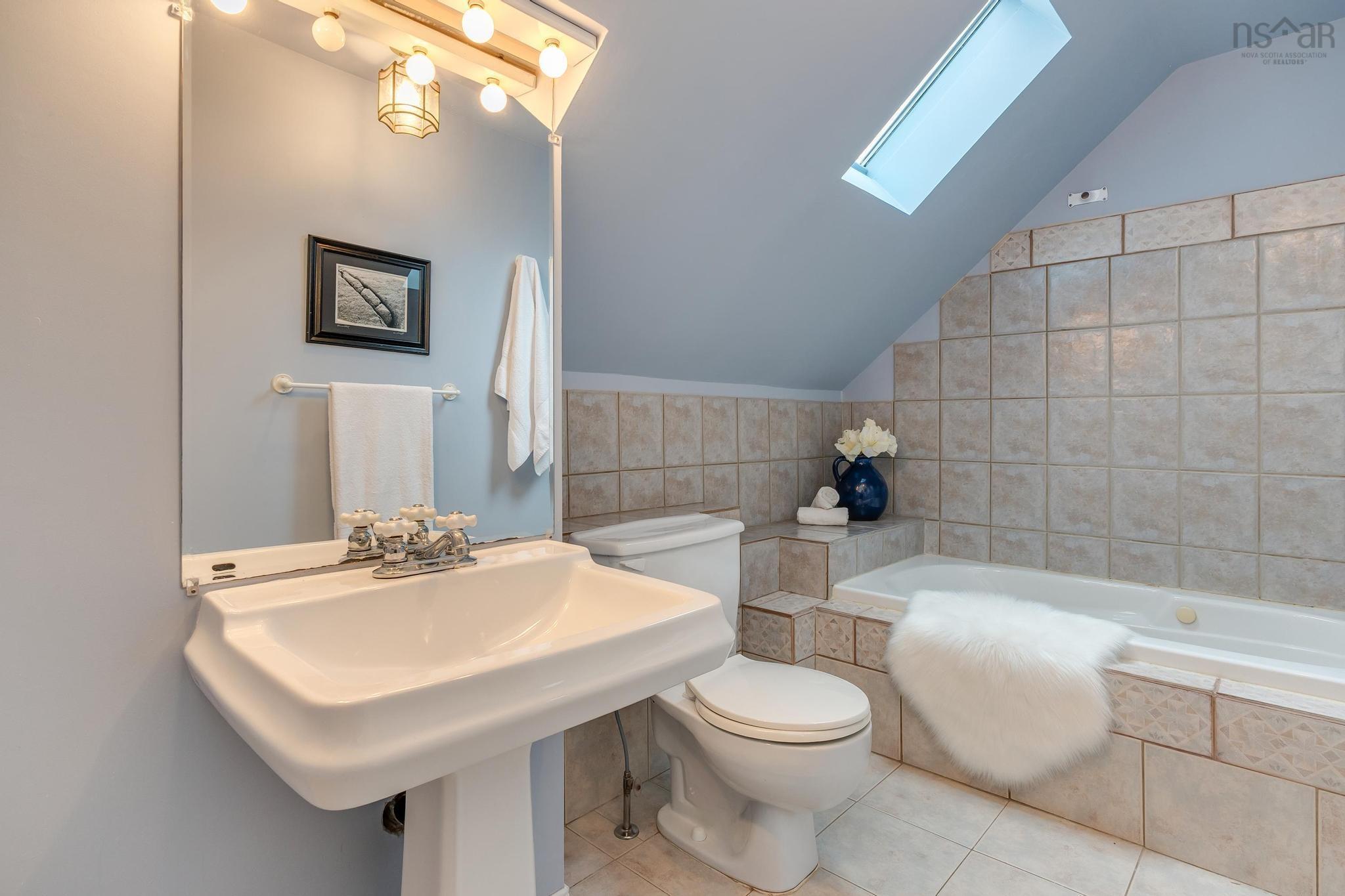 $699,000.00: 87 Crichton Avenue, Dartmouth