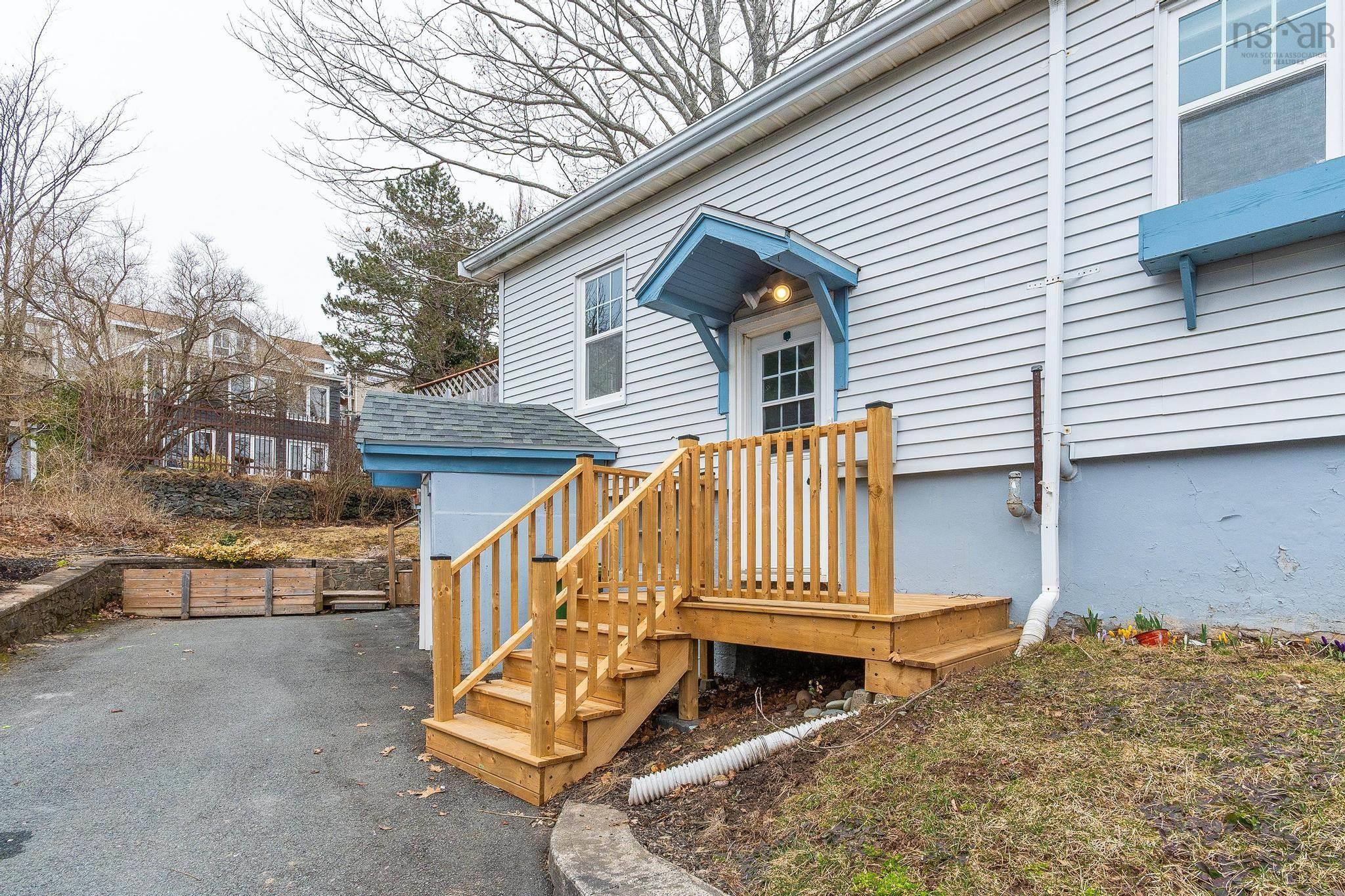 $699,000.00: 87 Crichton Avenue, Dartmouth