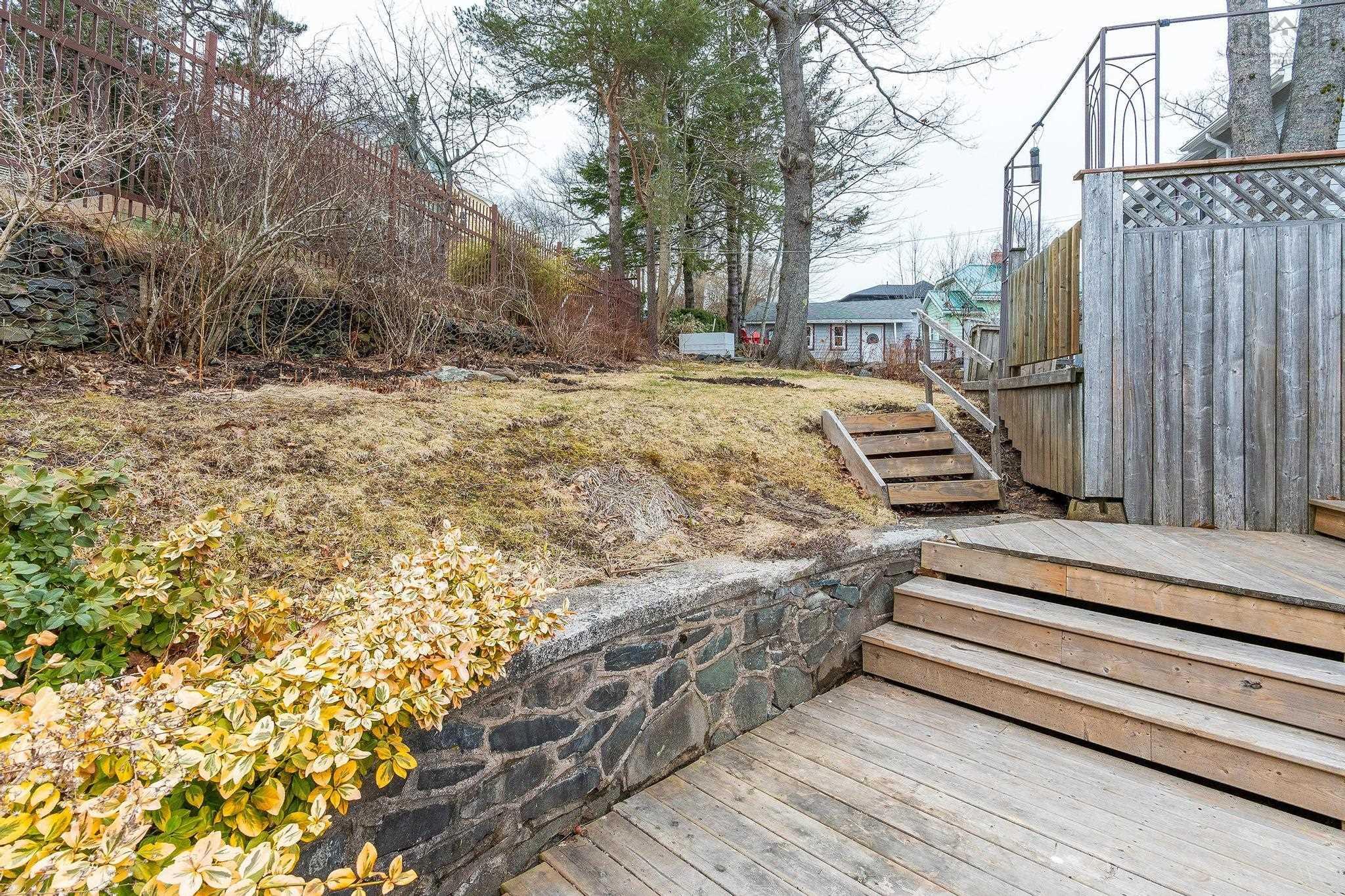 $699,000.00: 87 Crichton Avenue, Dartmouth