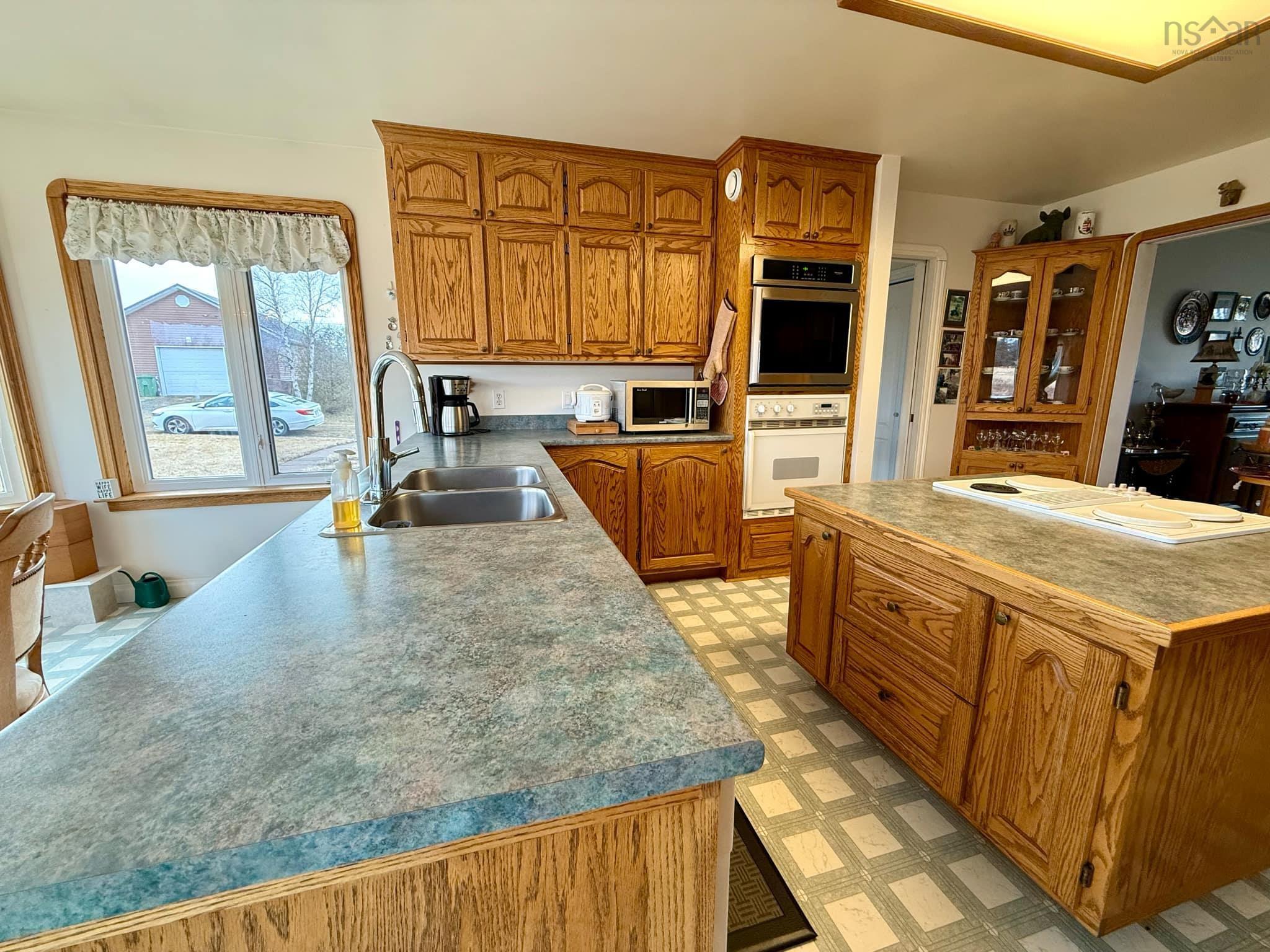 $664,900.00: 2984 Highway 307, Wallace Station