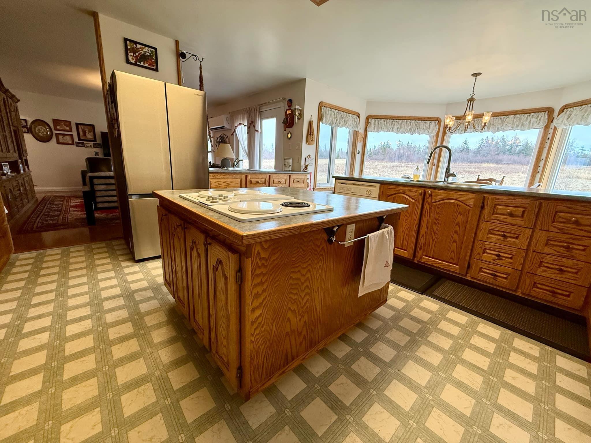 $664,900.00: 2984 Highway 307, Wallace Station