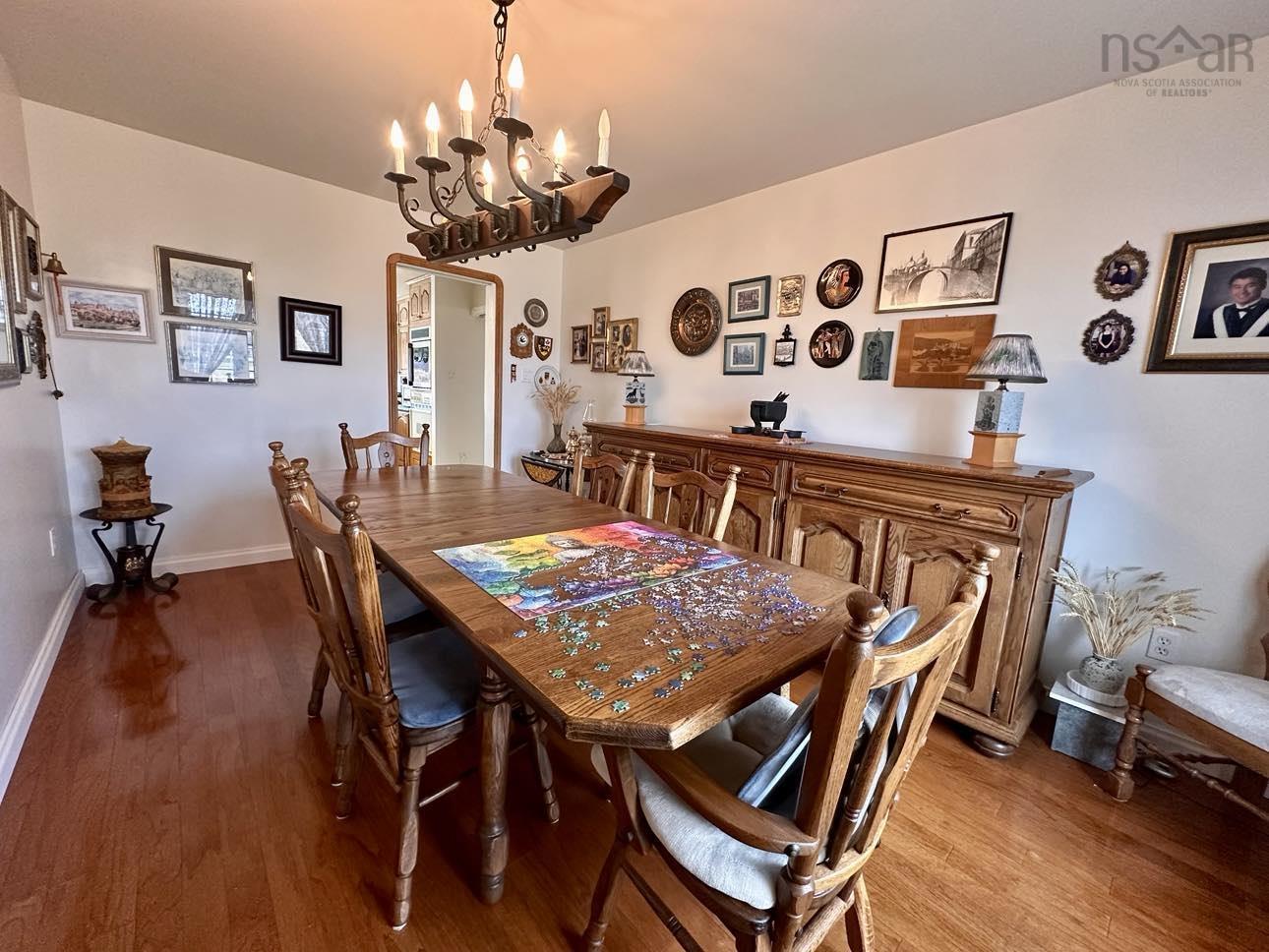 $664,900.00: 2984 Highway 307, Wallace Station