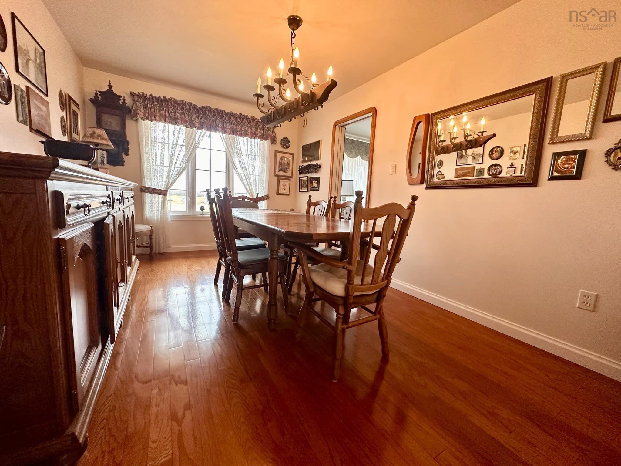 $664,900.00: 2984 Highway 307, Wallace Station