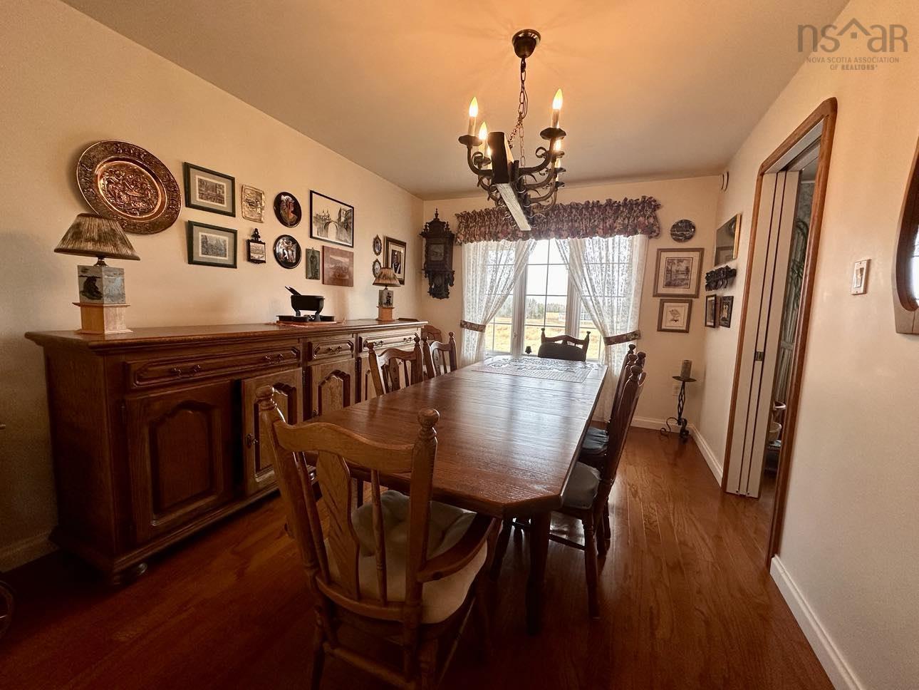 $664,900.00: 2984 Highway 307, Wallace Station