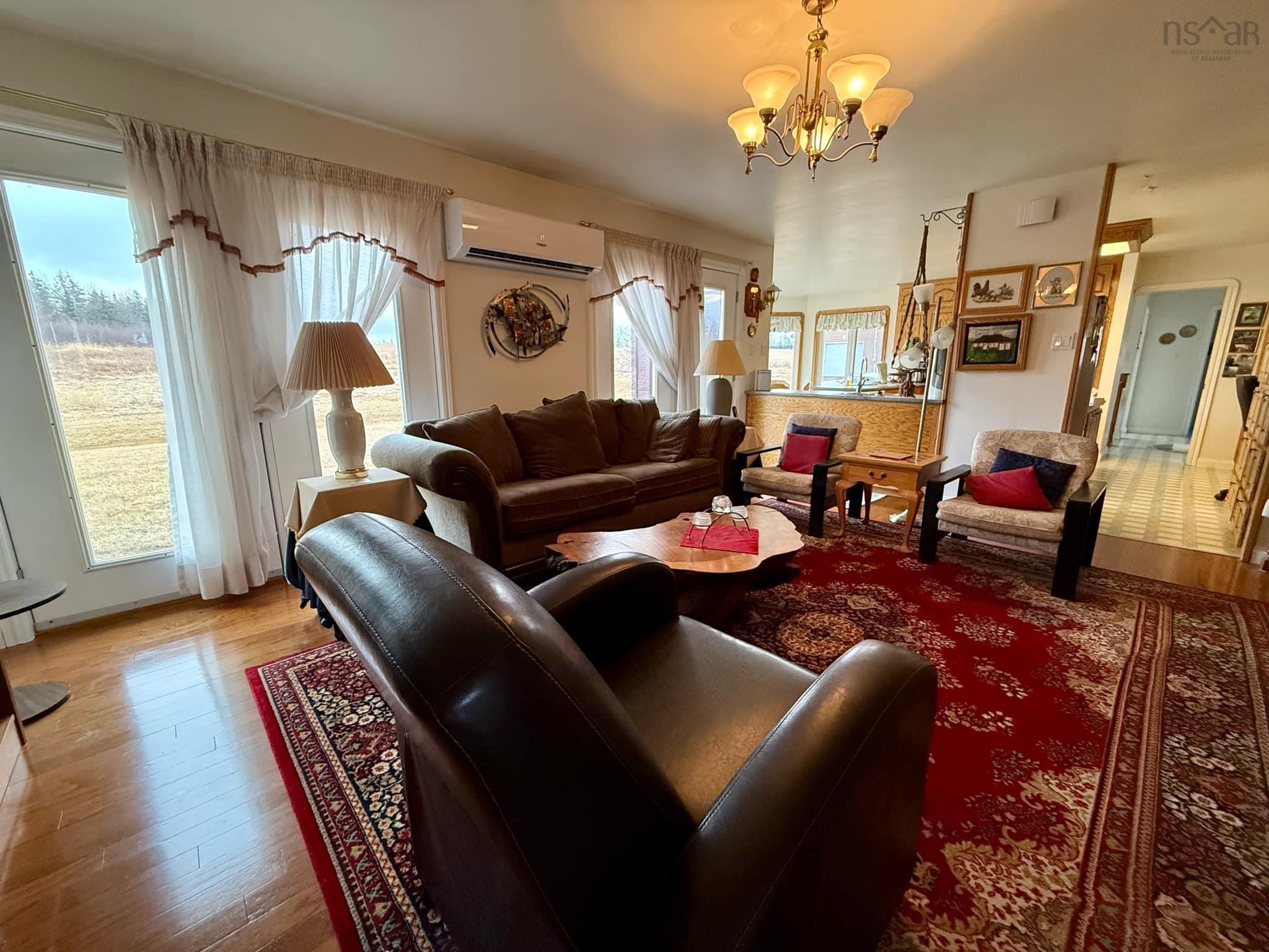 $664,900.00: 2984 Highway 307, Wallace Station