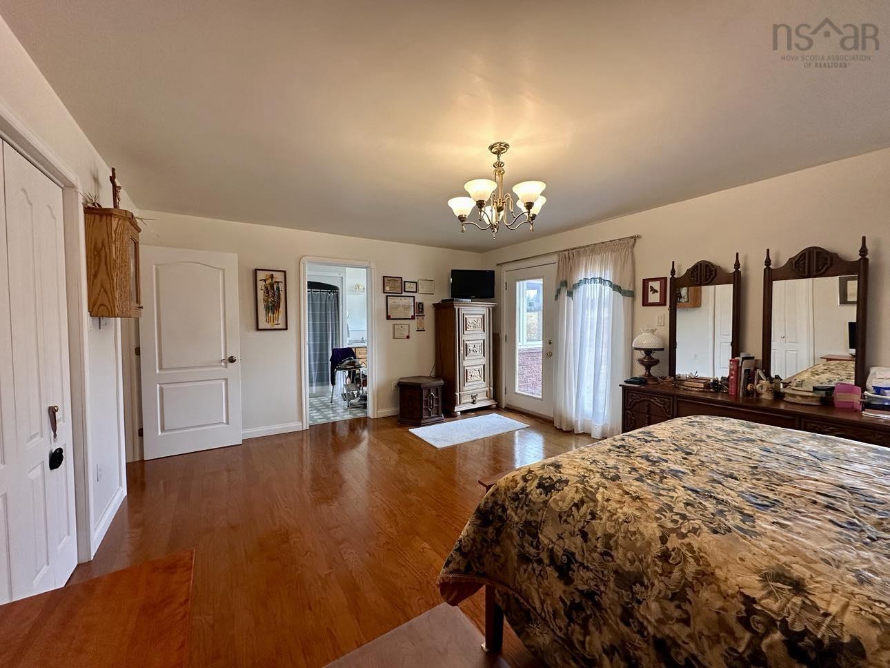 $664,900.00: 2984 Highway 307, Wallace Station