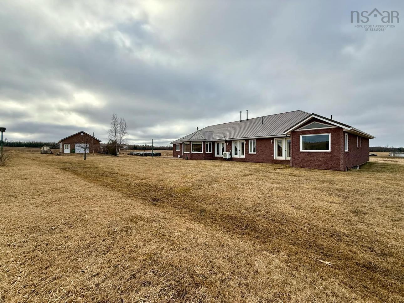 $664,900.00: 2984 Highway 307, Wallace Station