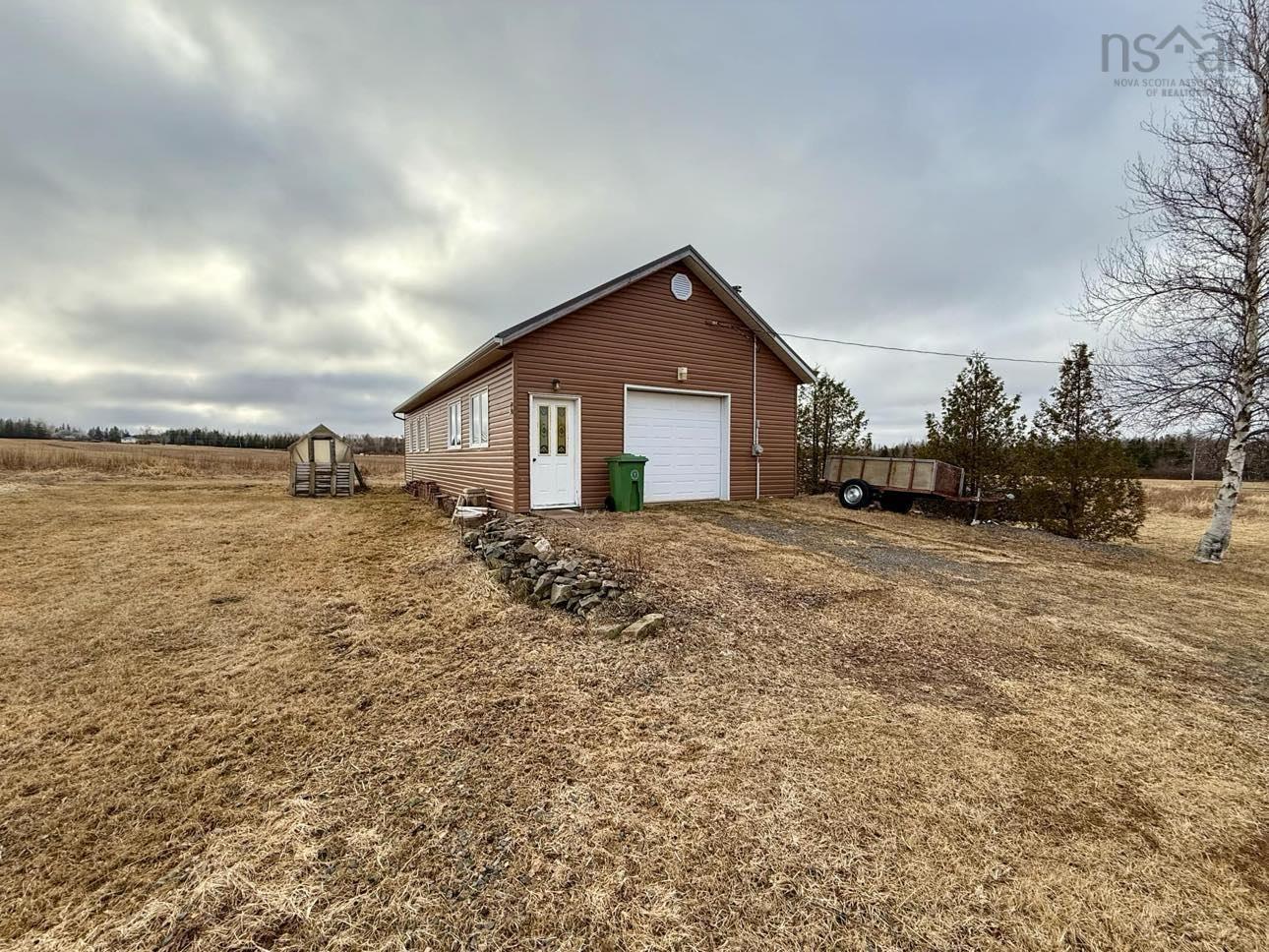 $664,900.00: 2984 Highway 307, Wallace Station