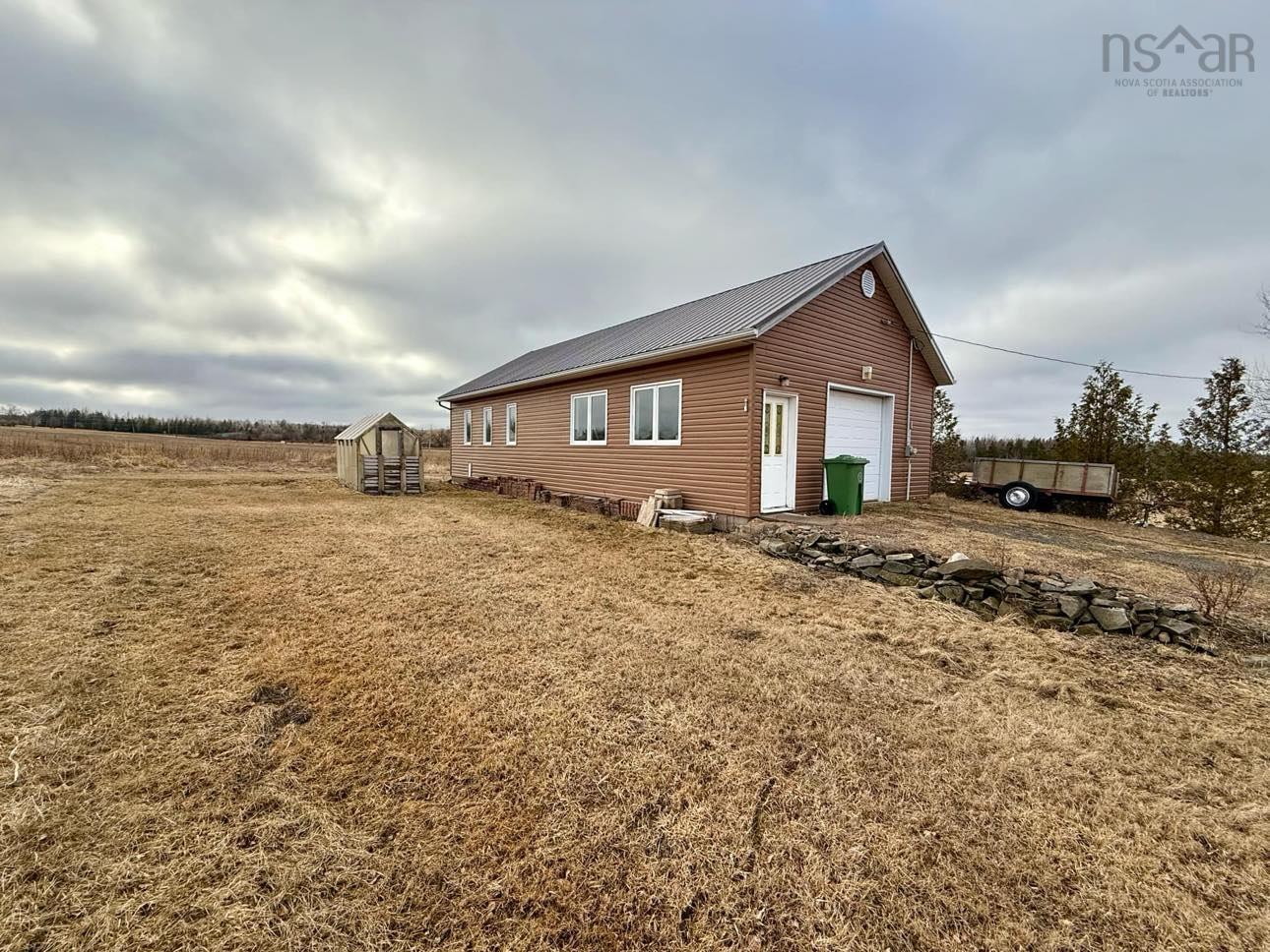 $664,900.00: 2984 Highway 307, Wallace Station
