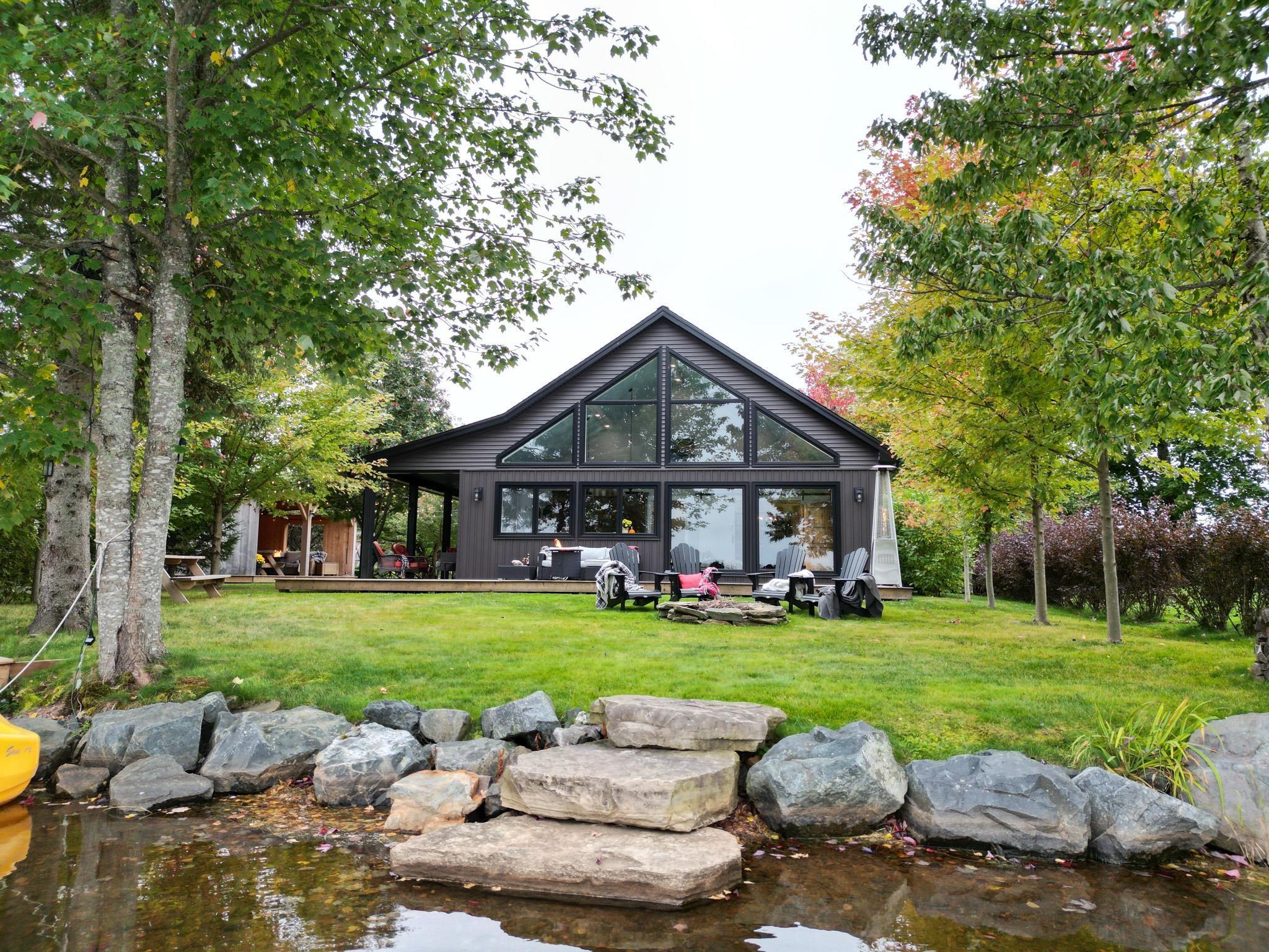 $929,000.00: 100 LAKE SHORE Drive, Great Village