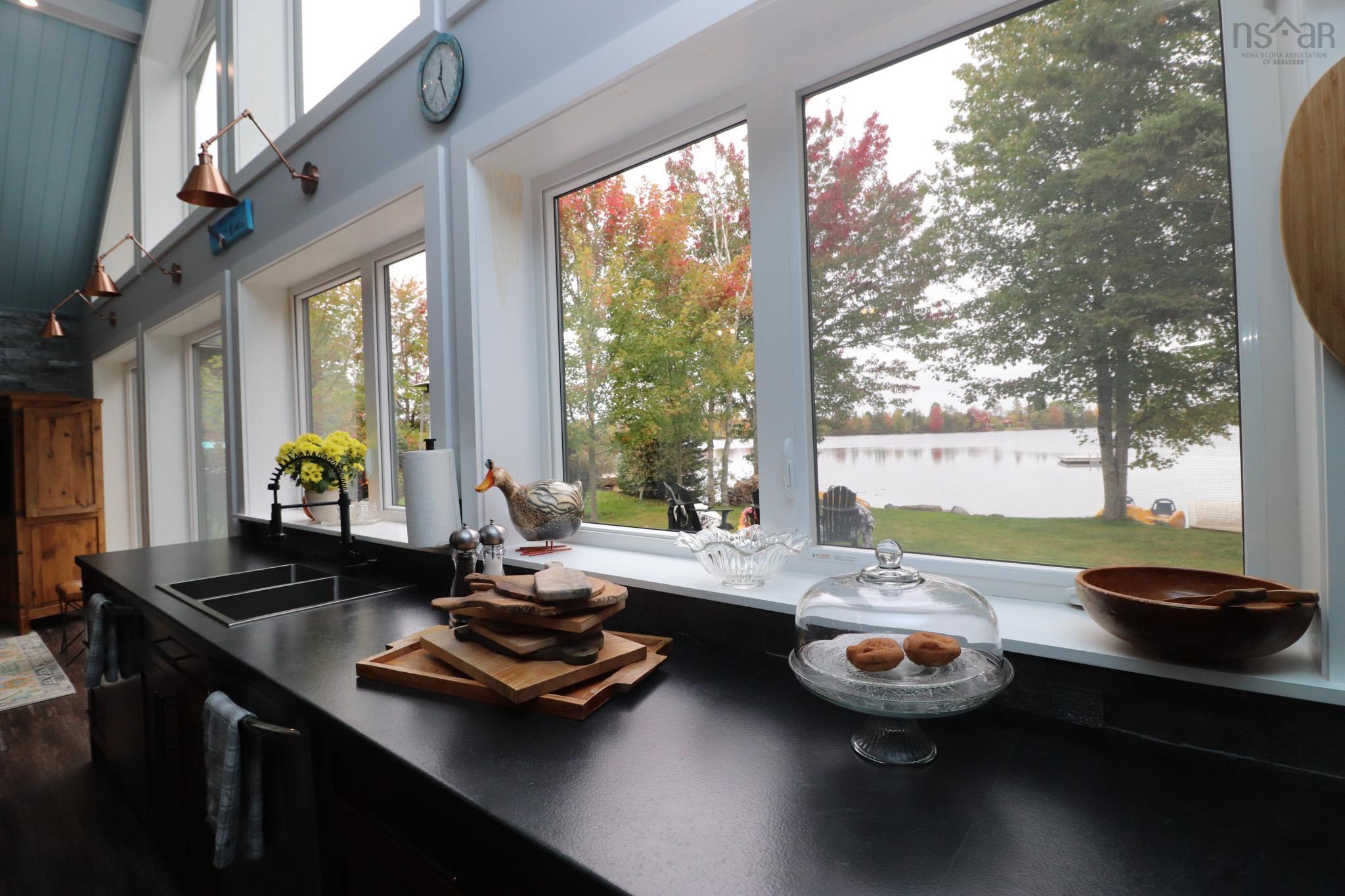 $929,000.00: 100 LAKE SHORE Drive, Great Village
