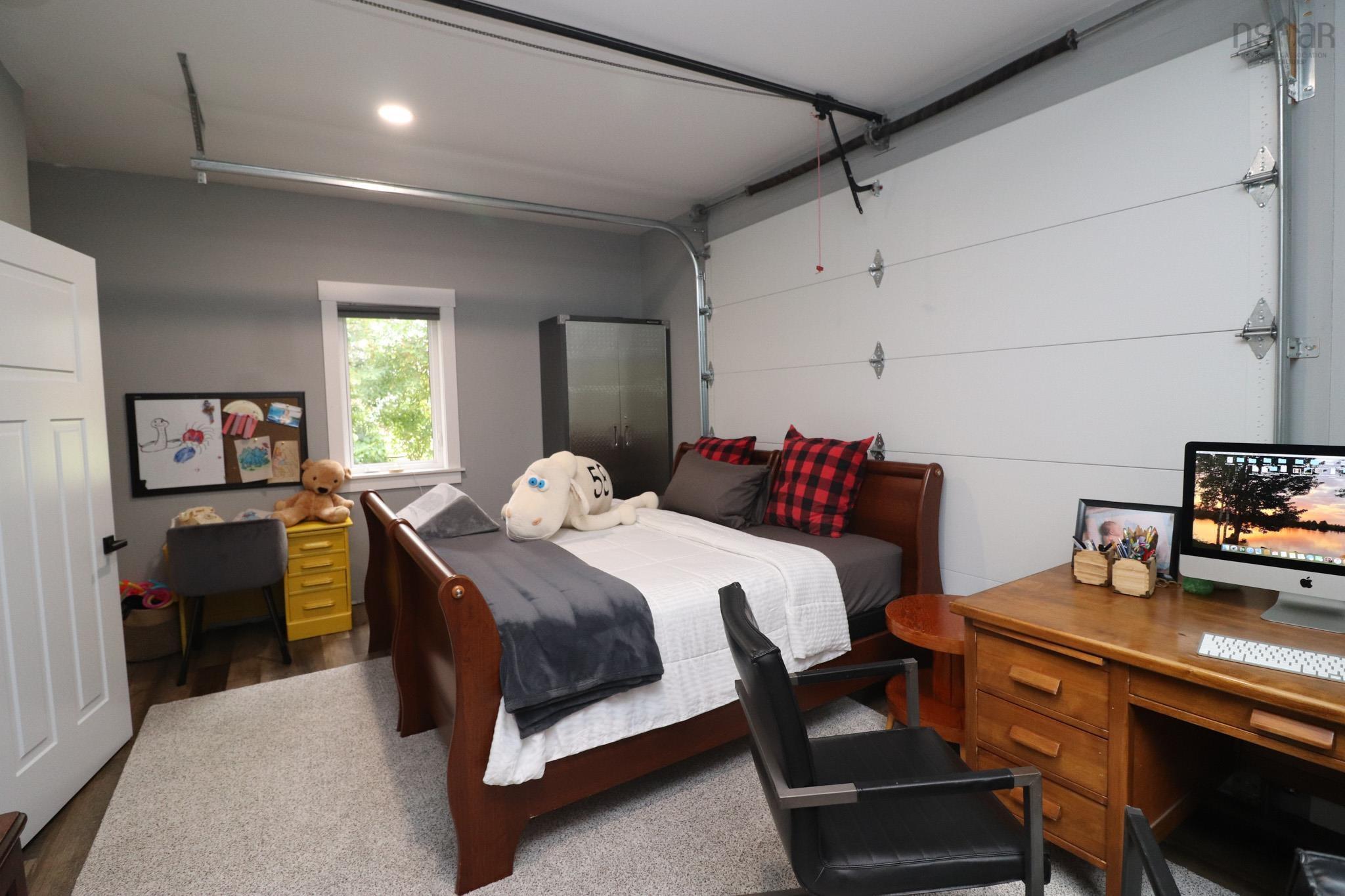 $929,000.00: 100 LAKE SHORE Drive, Great Village