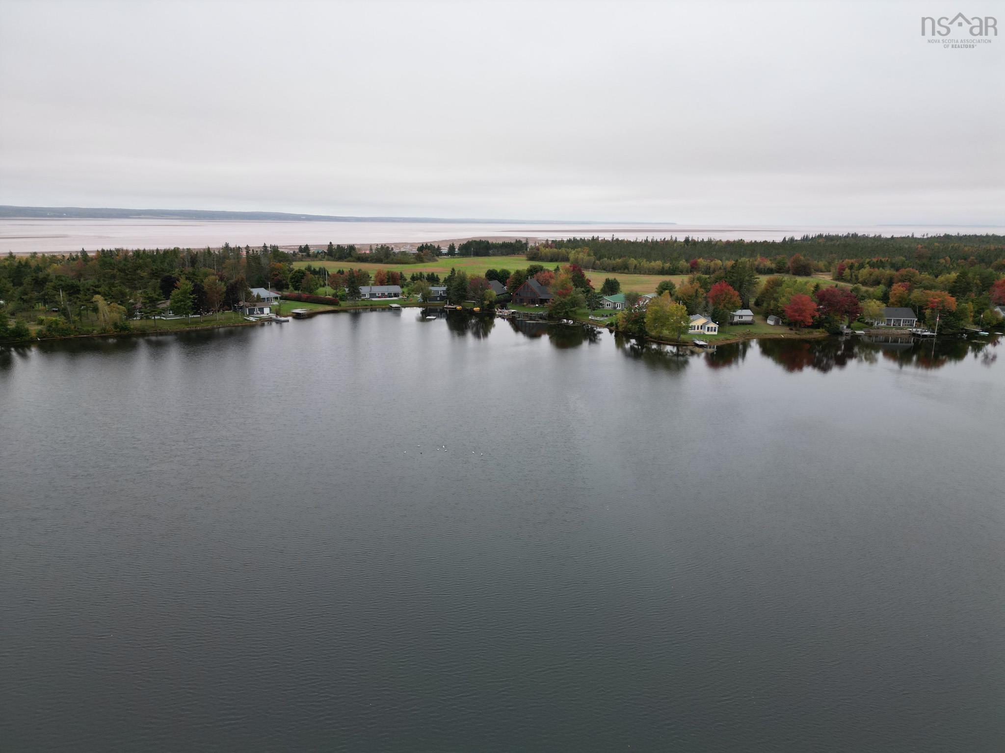 $929,000.00: 100 LAKE SHORE Drive, Great Village