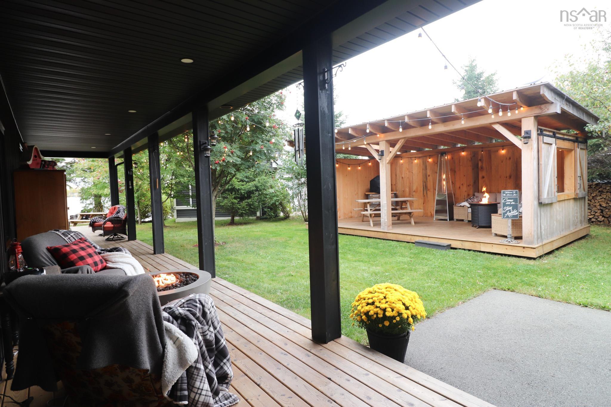 $929,000.00: 100 LAKE SHORE Drive, Great Village