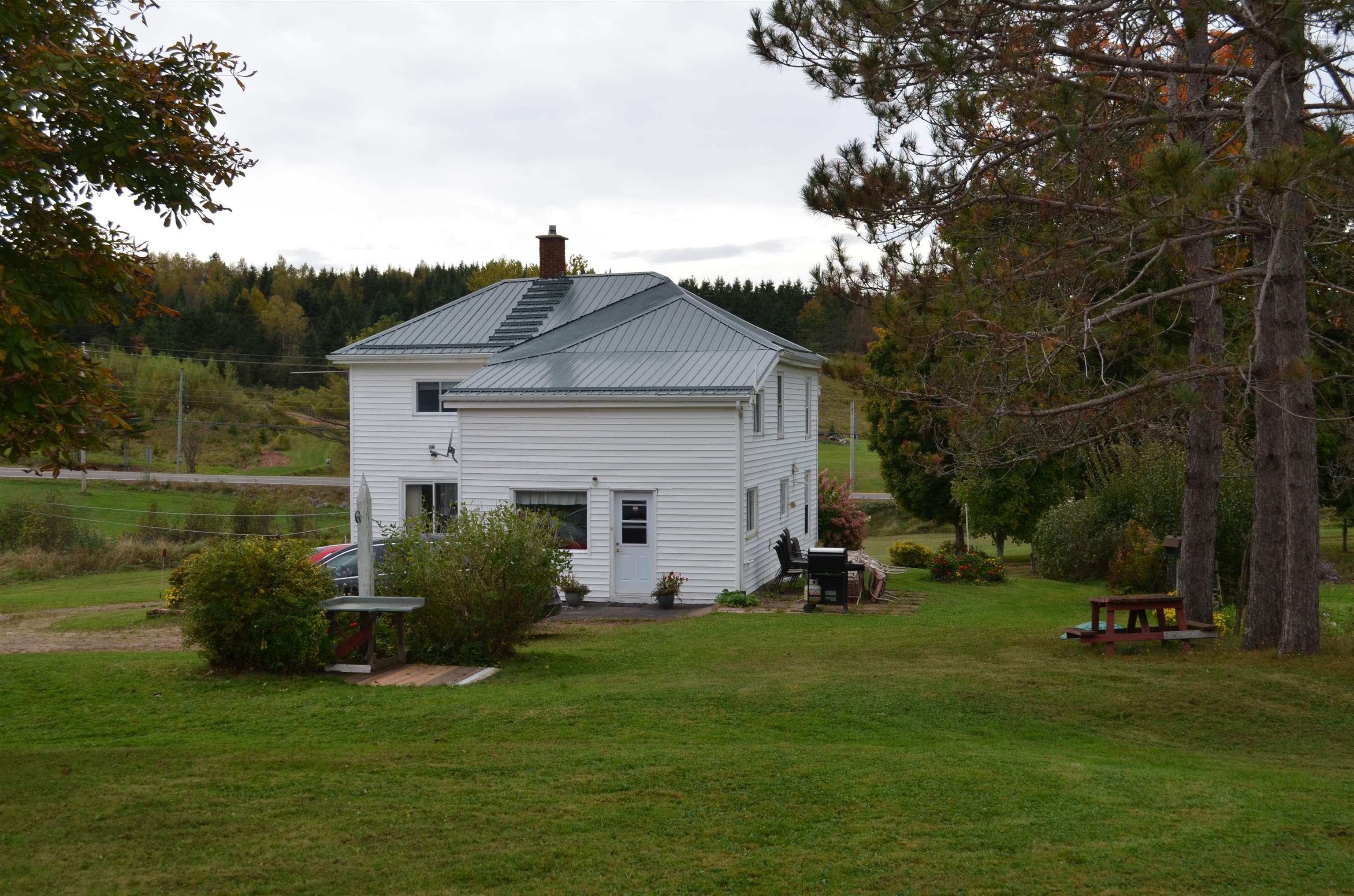 $449,000.00: 1766 Highway 236, Beaver Brook