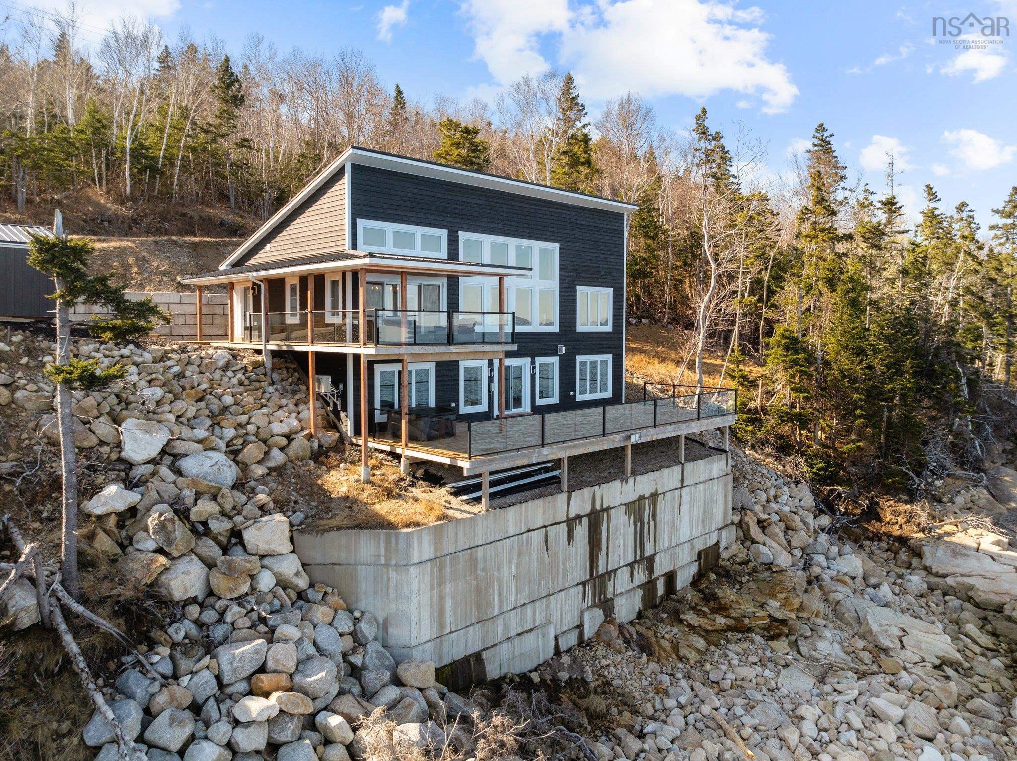 $1,299,000.00: 1907 329 Highway, The Lodge