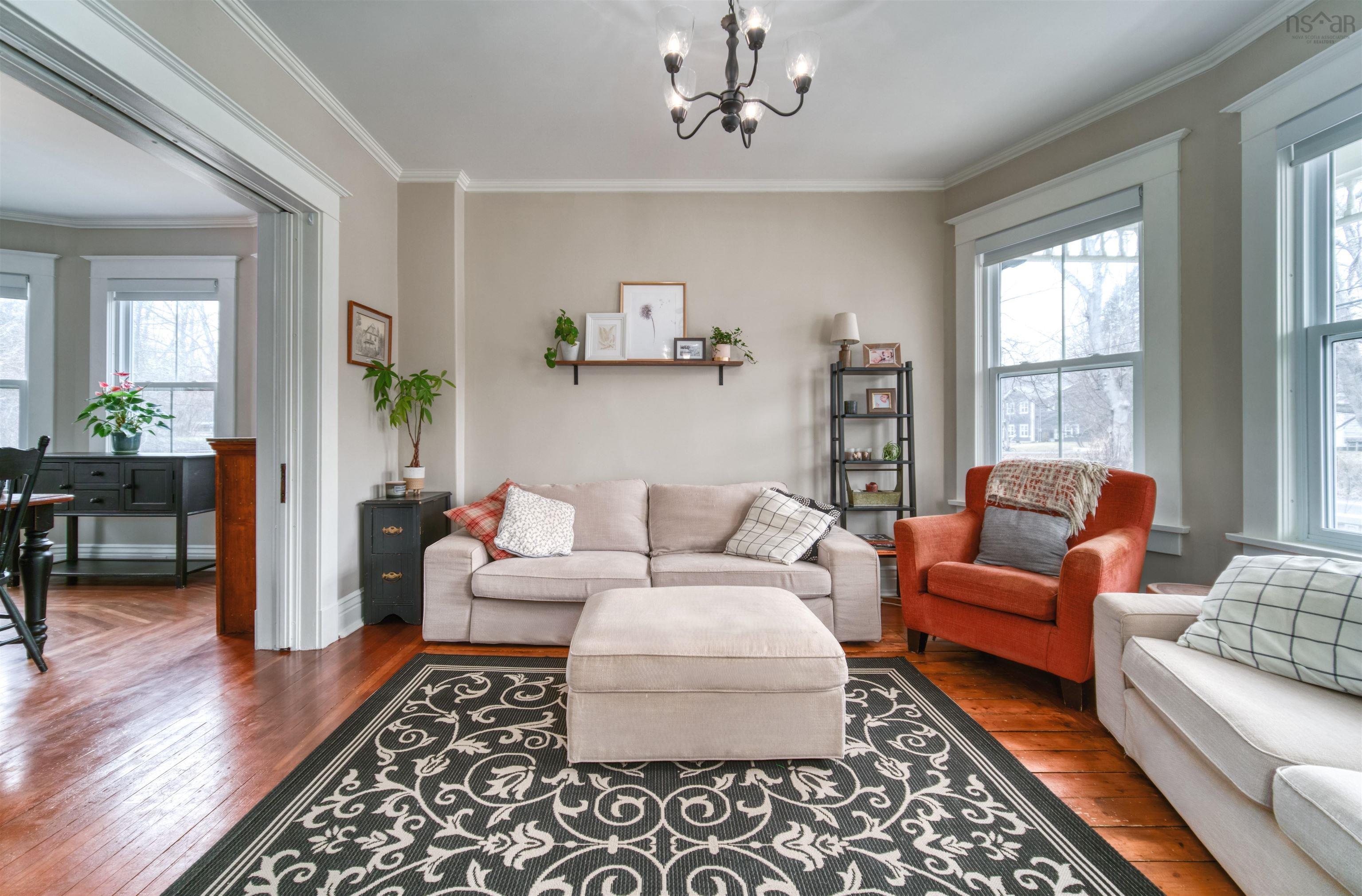$798,000.00: 394 Main Street, Mahone Bay