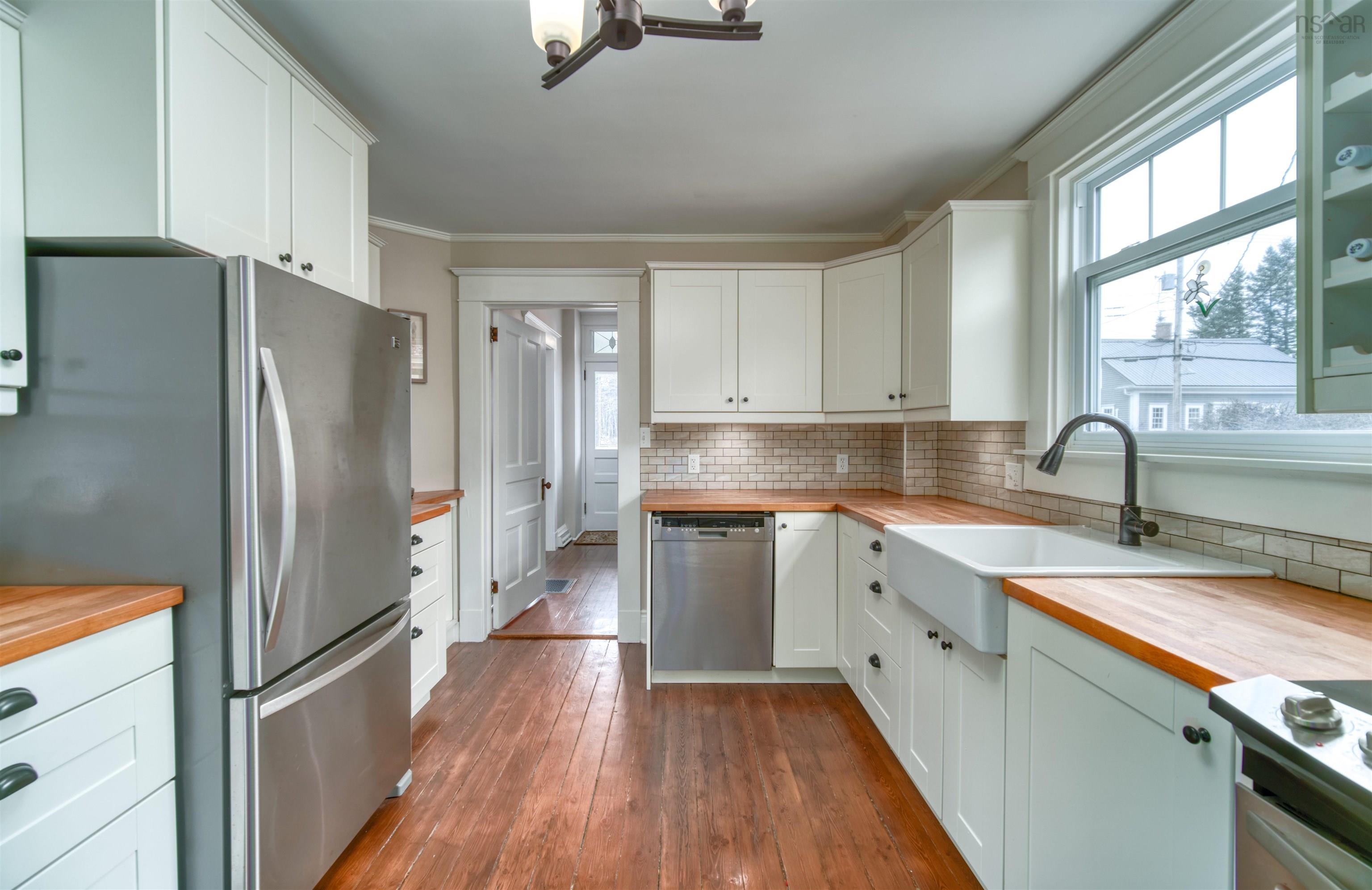 $798,000.00: 394 Main Street, Mahone Bay