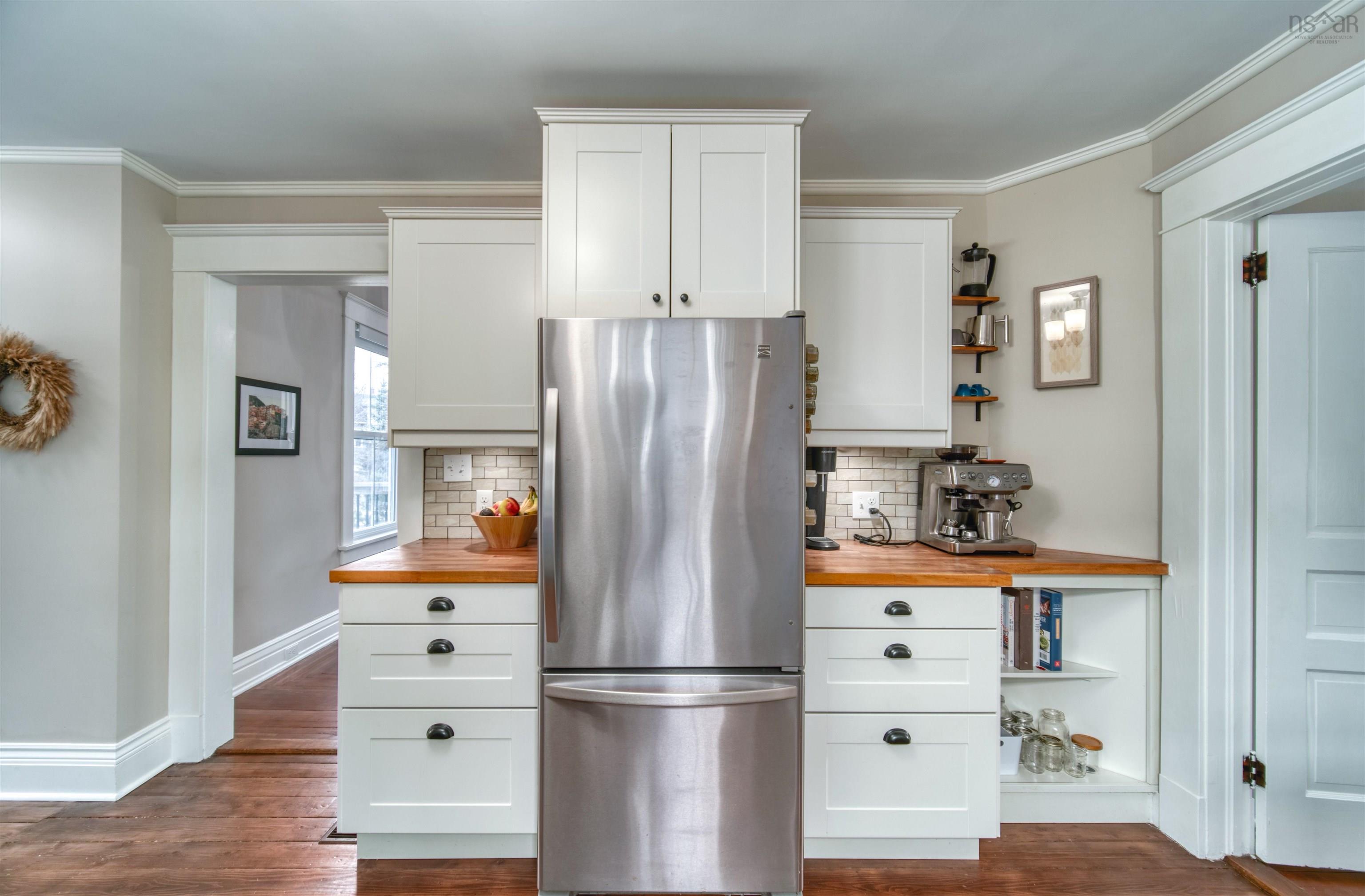 $798,000.00: 394 Main Street, Mahone Bay
